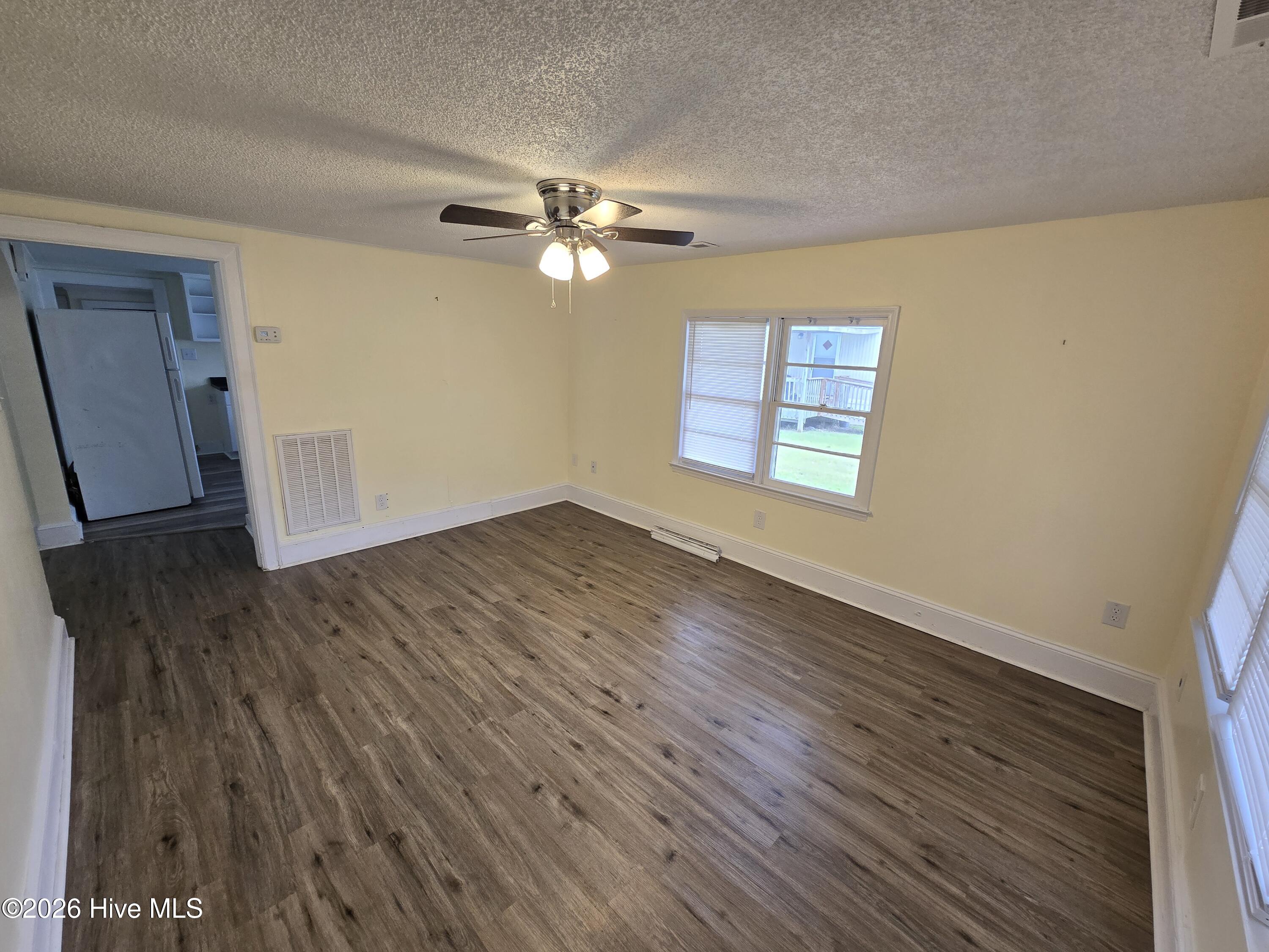 511 S Shore Drive Property Photo 2