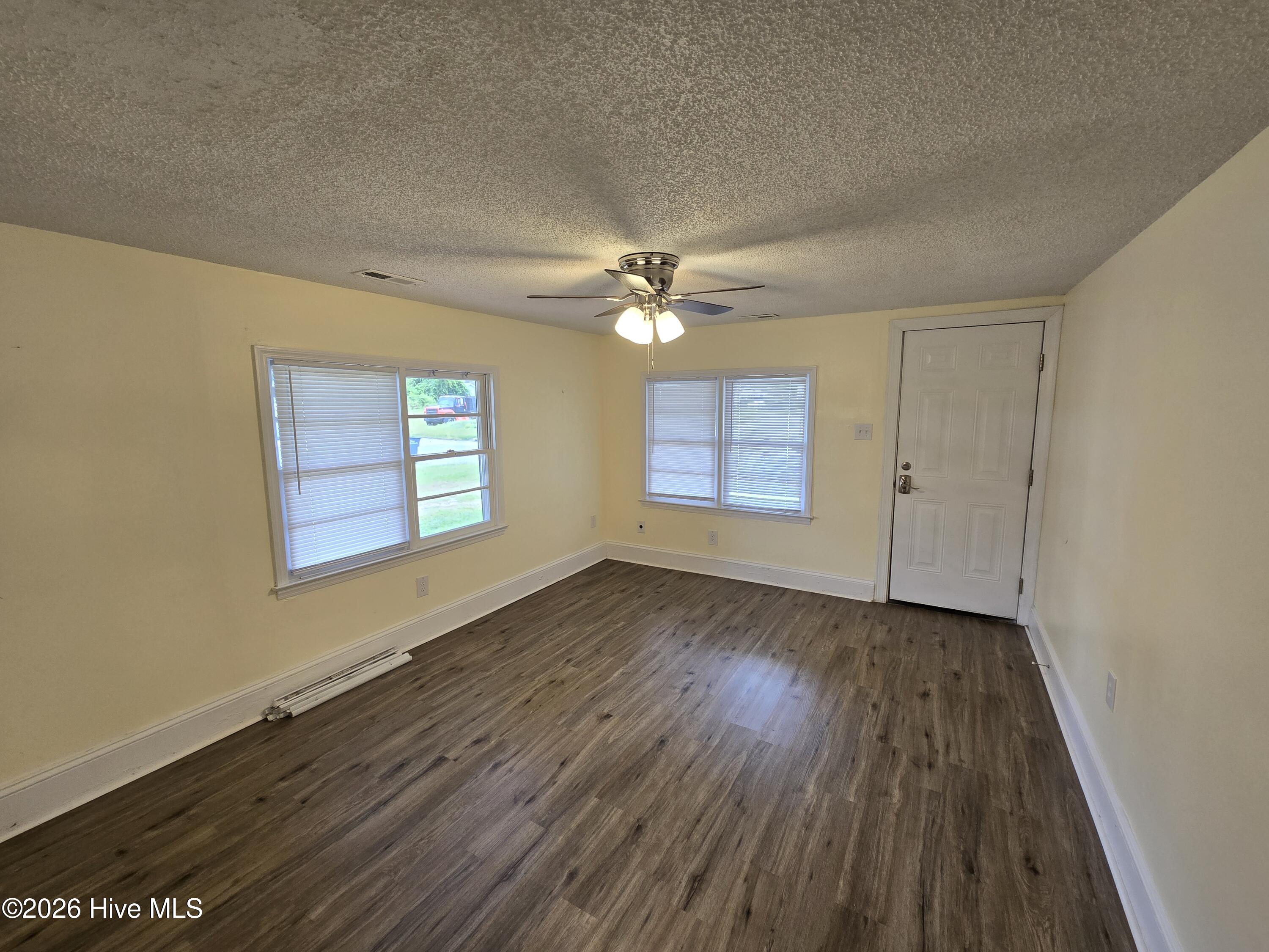 511 S Shore Drive Property Photo 3
