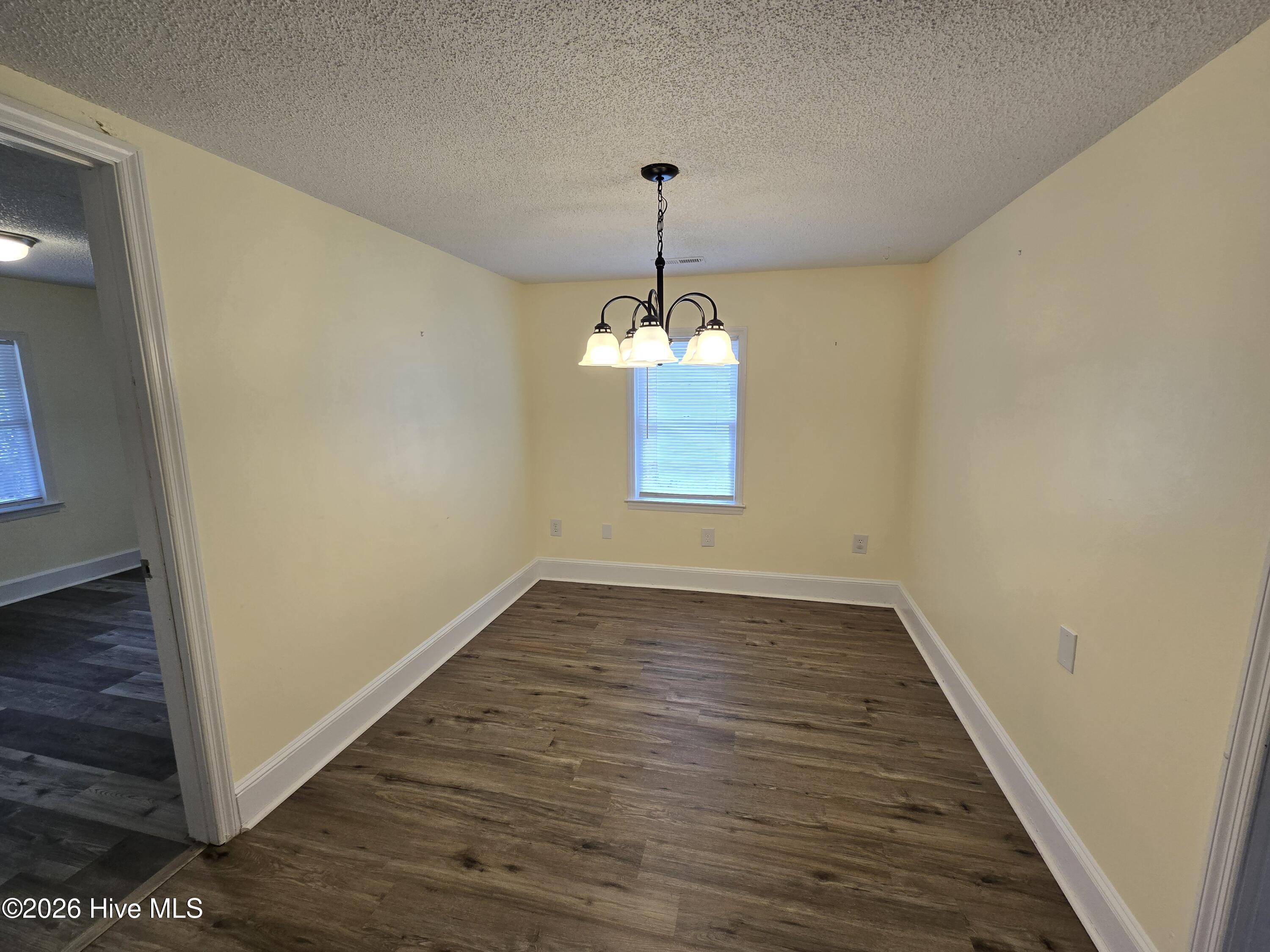 511 S Shore Drive Property Photo 4