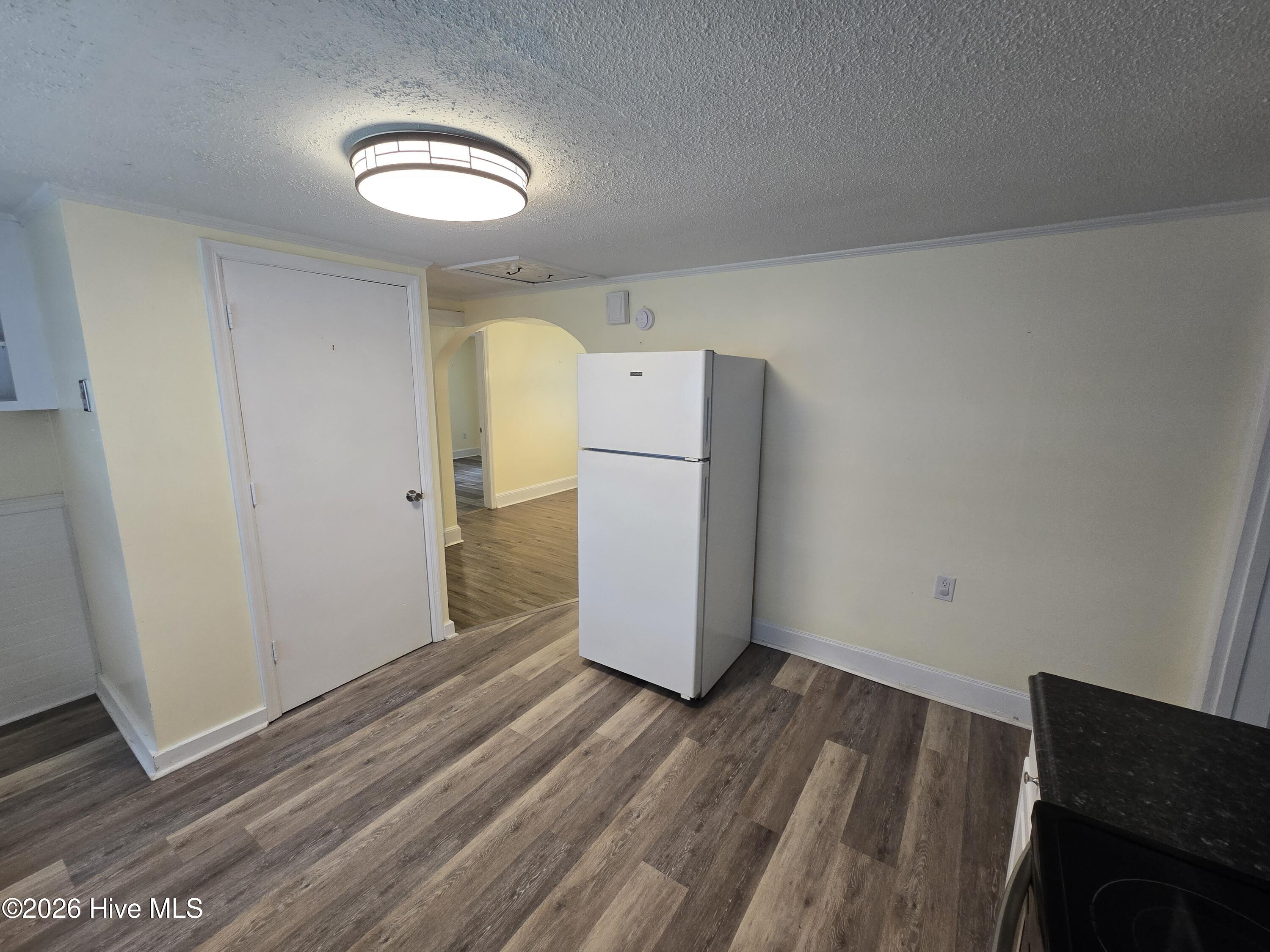 511 S Shore Drive Property Photo 8