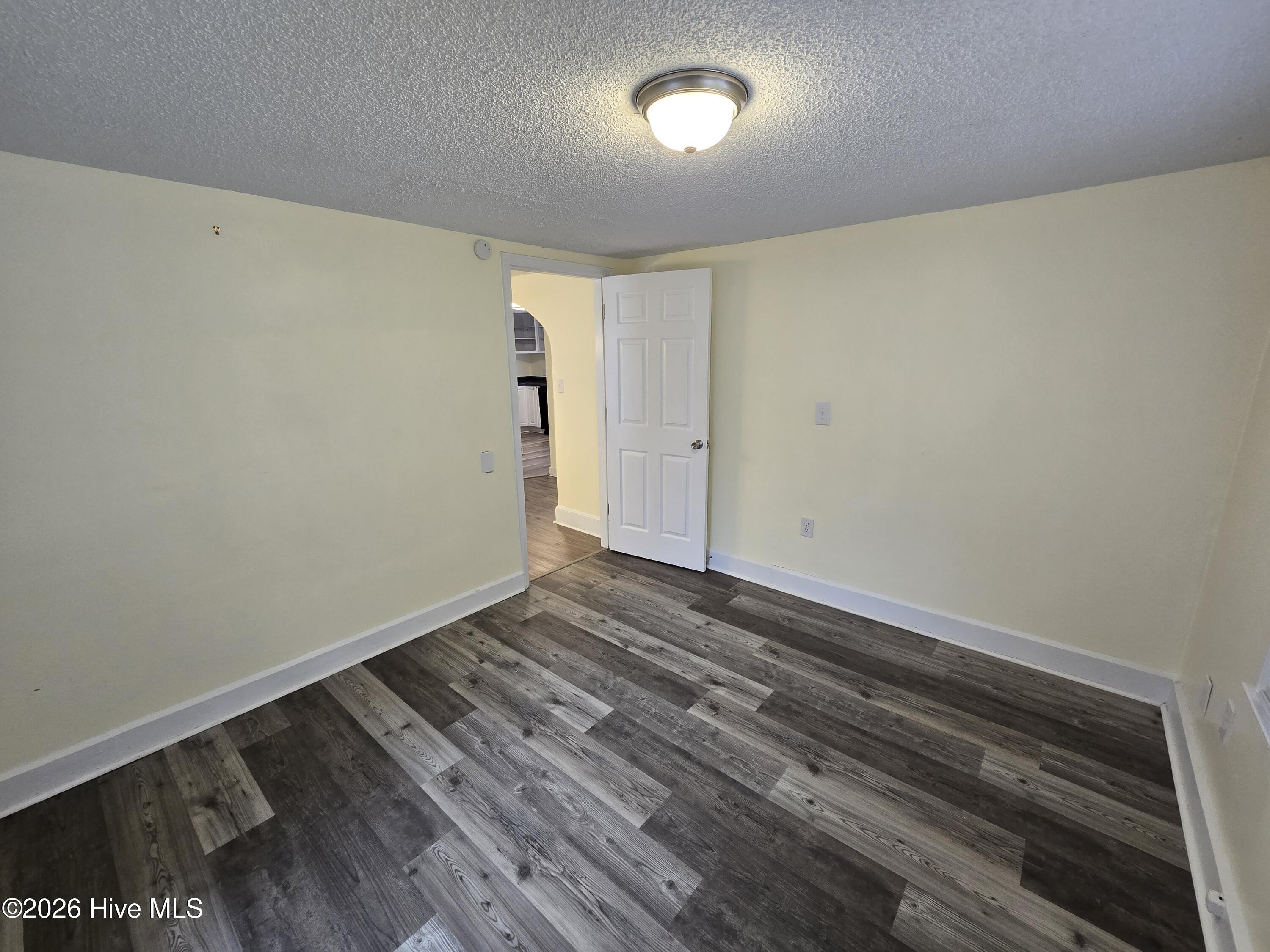 511 S Shore Drive Property Photo 10