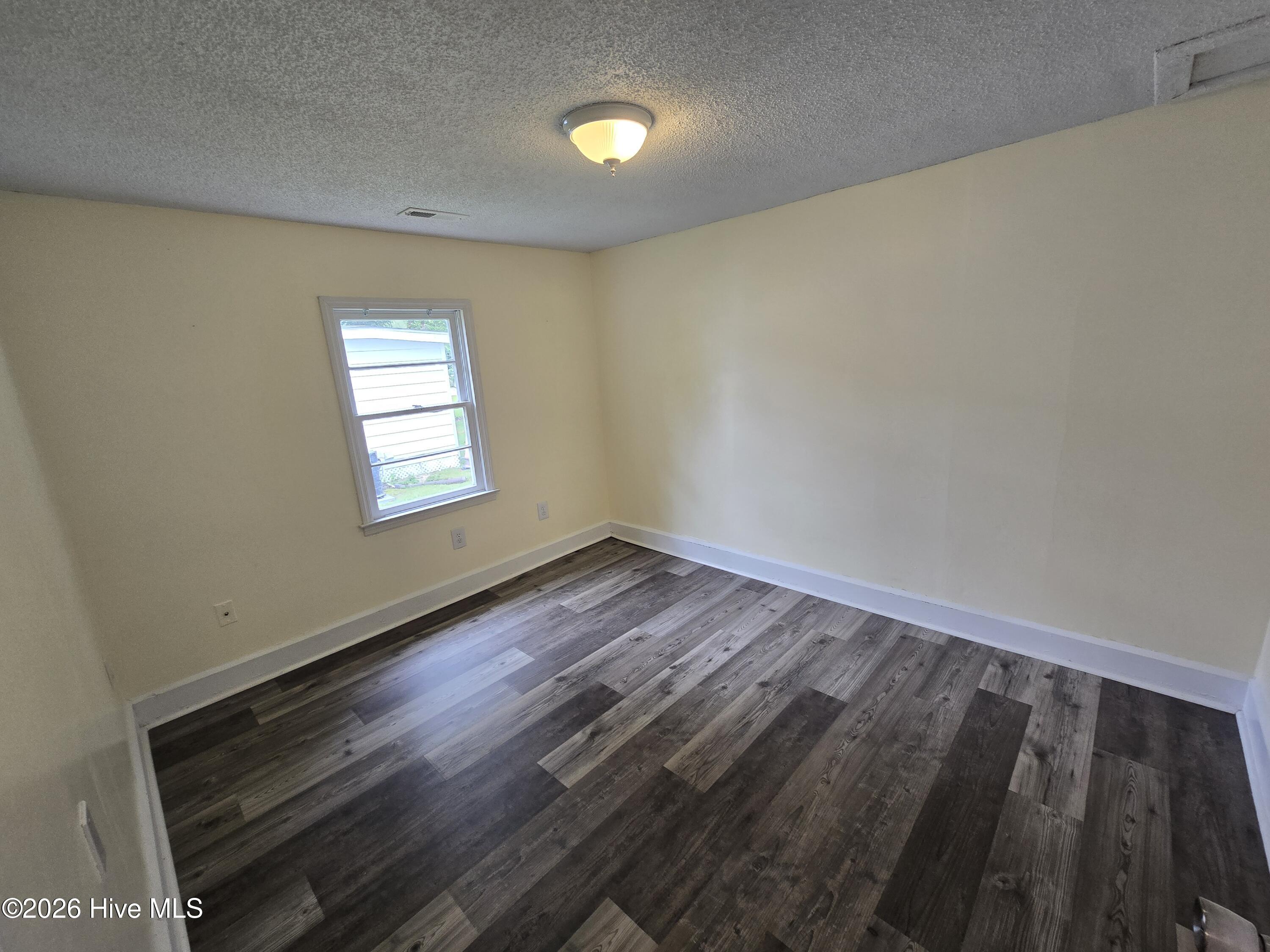 511 S Shore Drive Property Photo 11