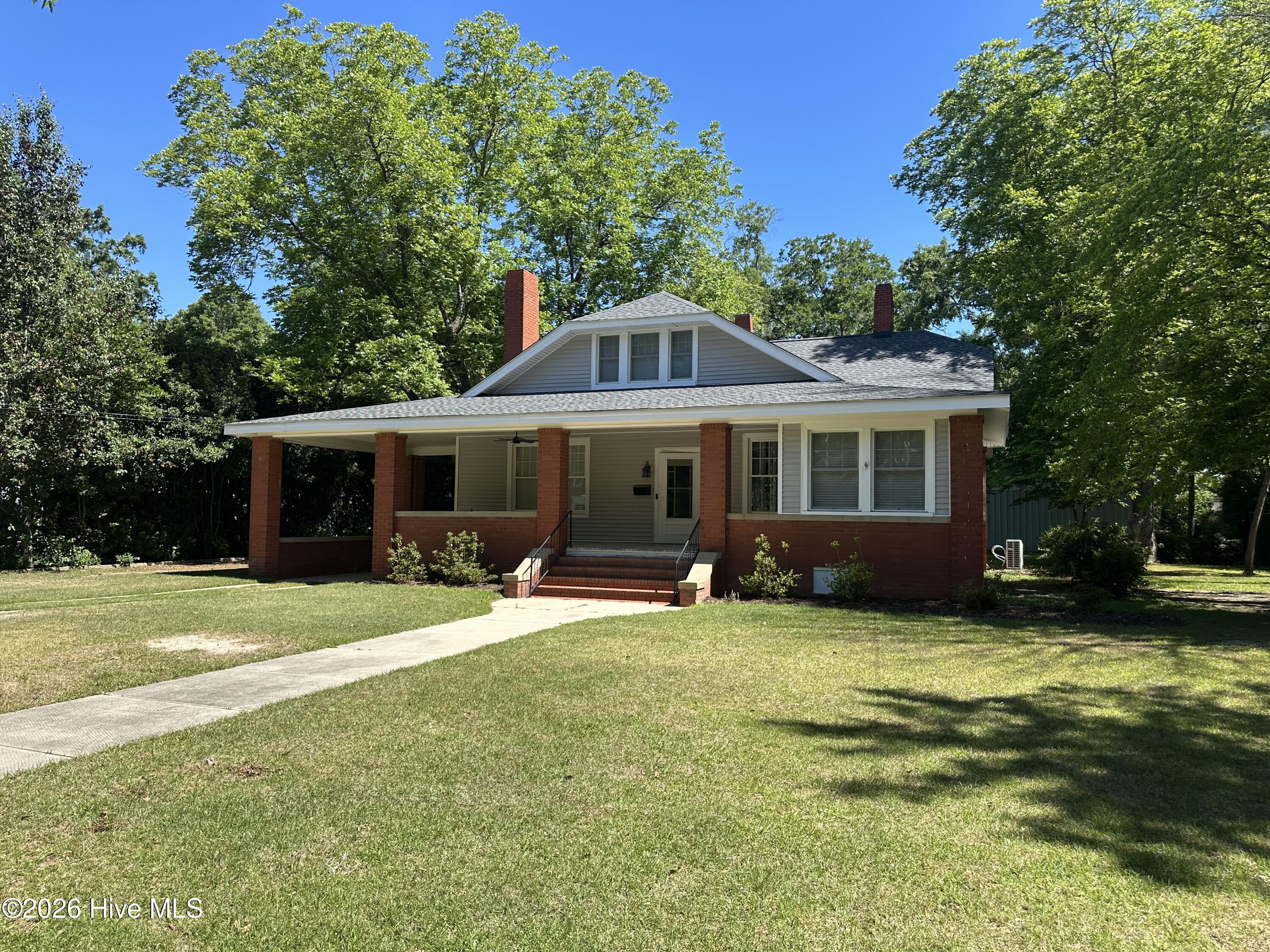 330 Mcrae Street Property Photo 1