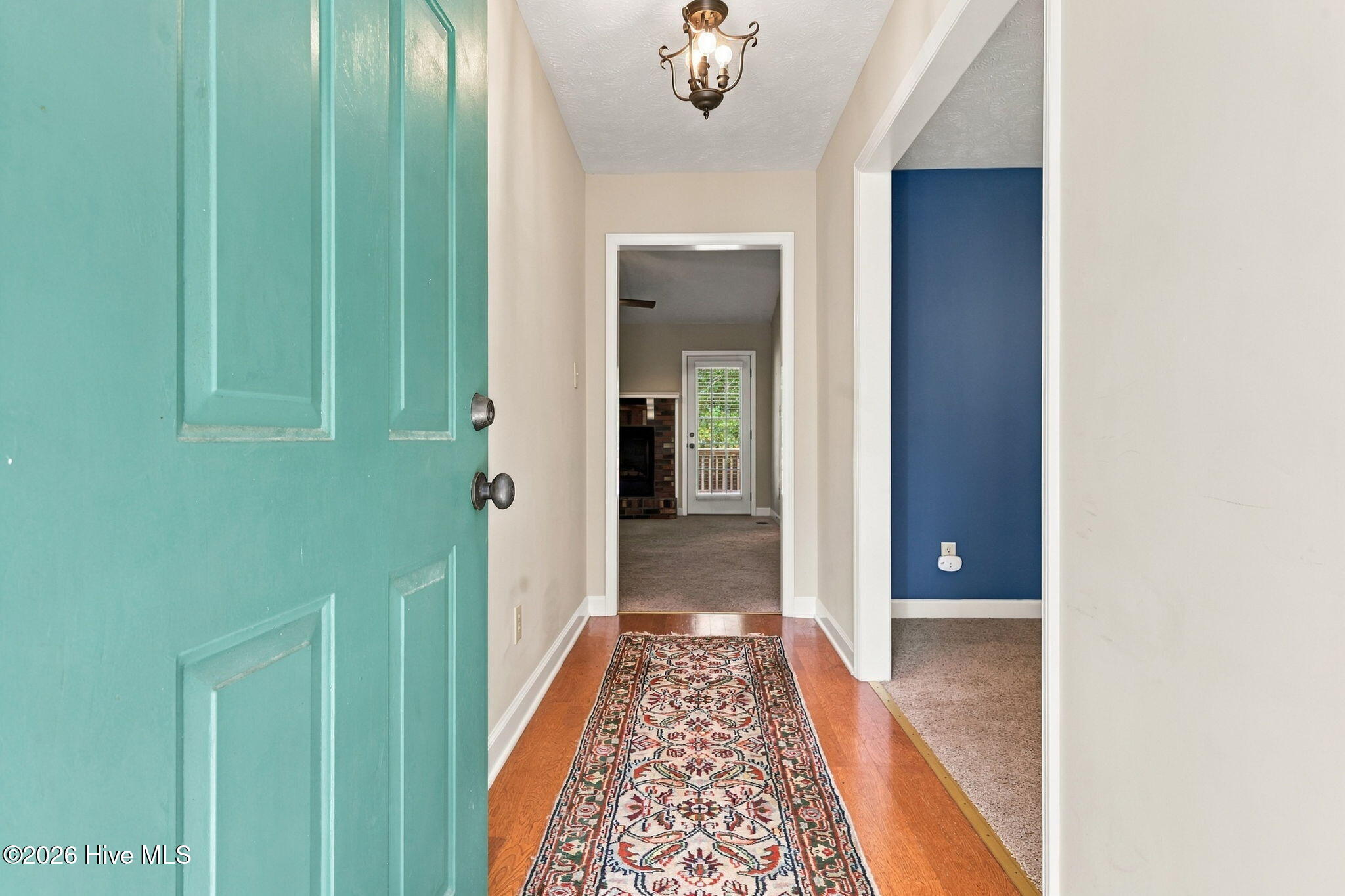 709 Longview Drive Property Photo 3