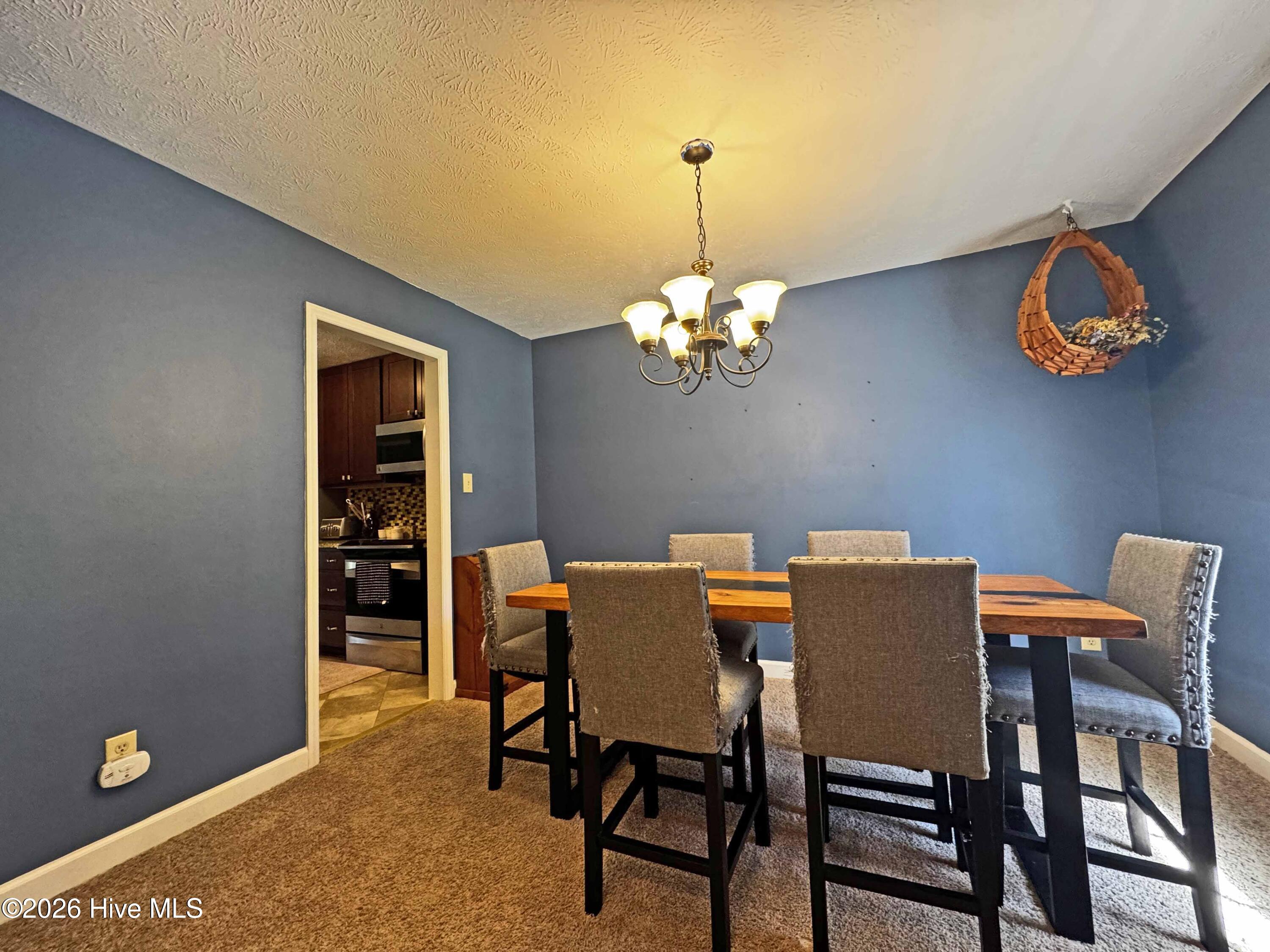 709 Longview Drive Property Photo 4