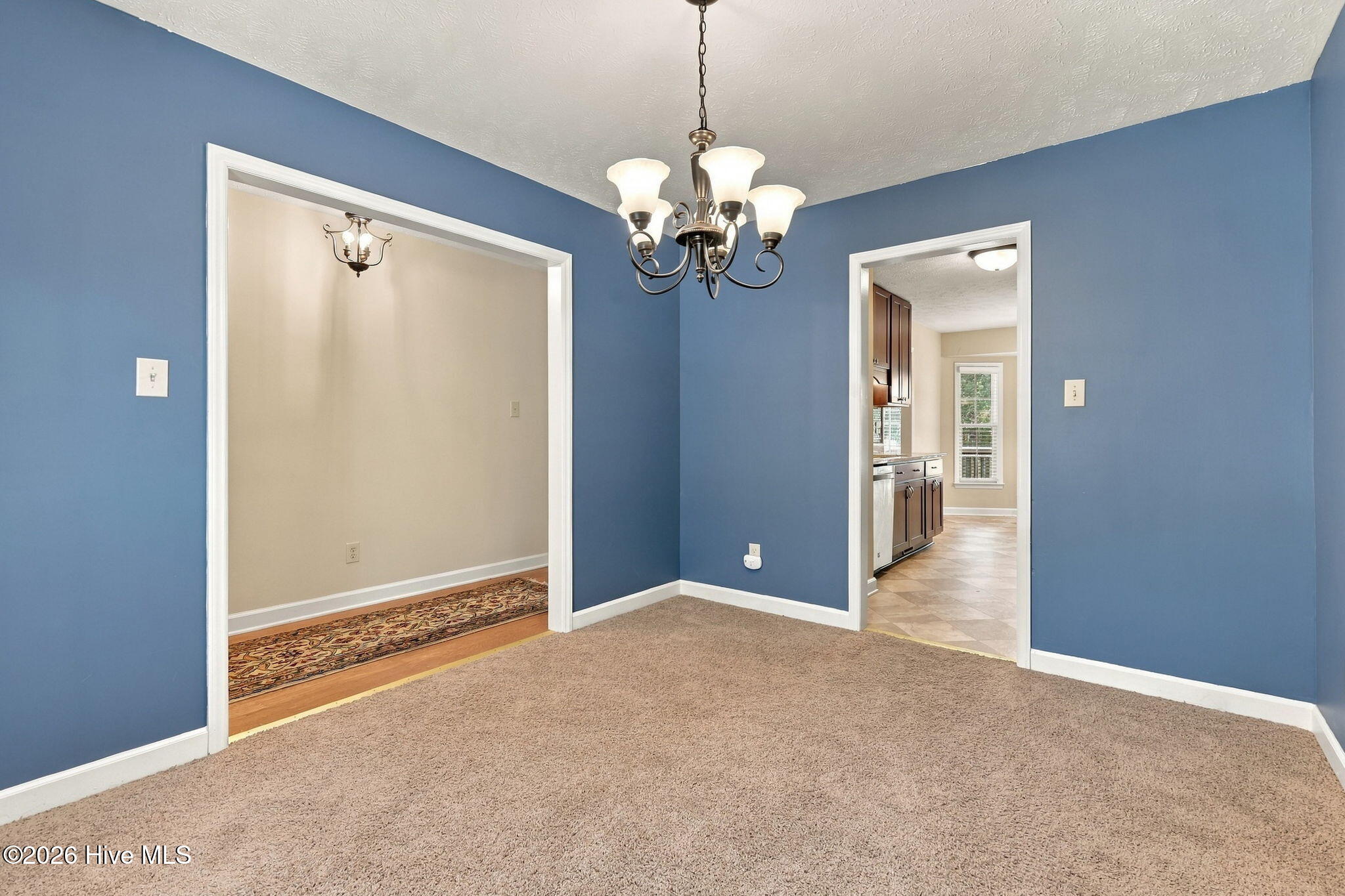 709 Longview Drive Property Photo 4