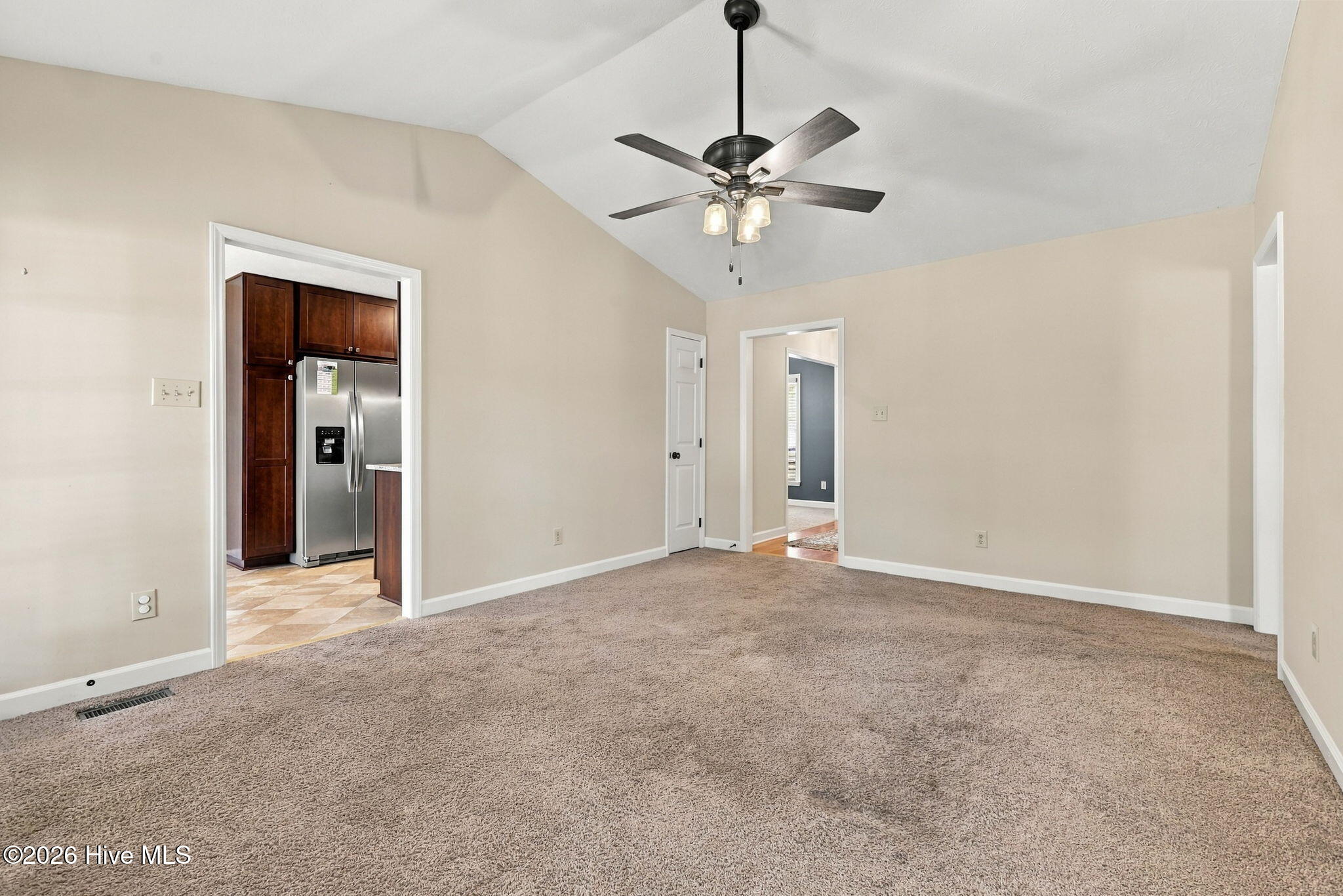 709 Longview Drive Property Photo 8