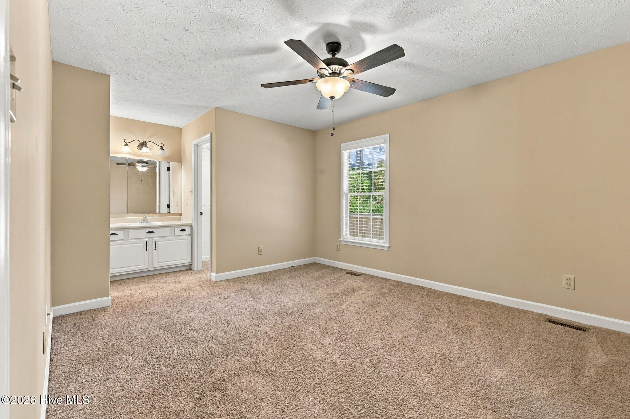 709 Longview Drive Property Photo 15