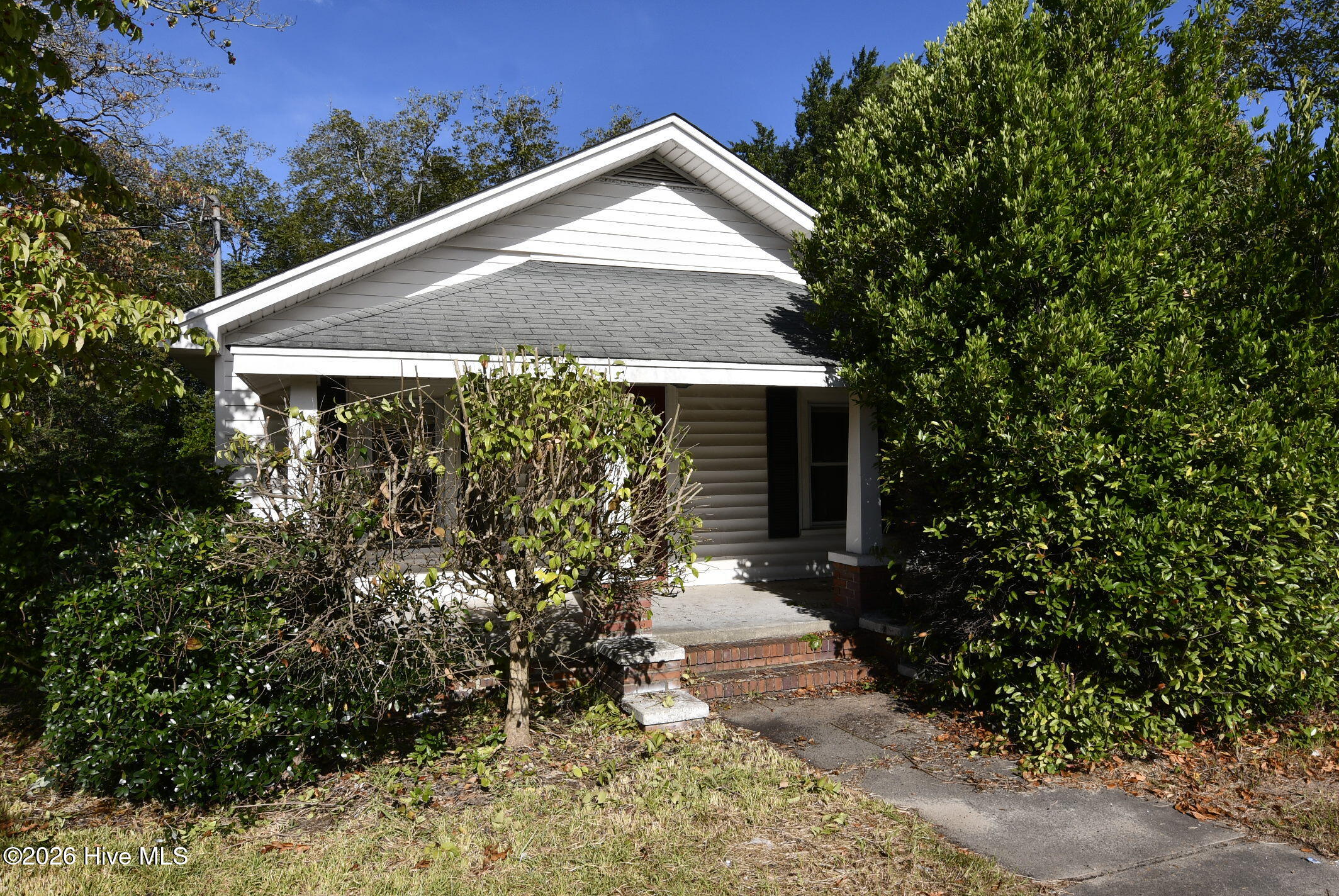 114 S Gillespie Street Property Photo 1