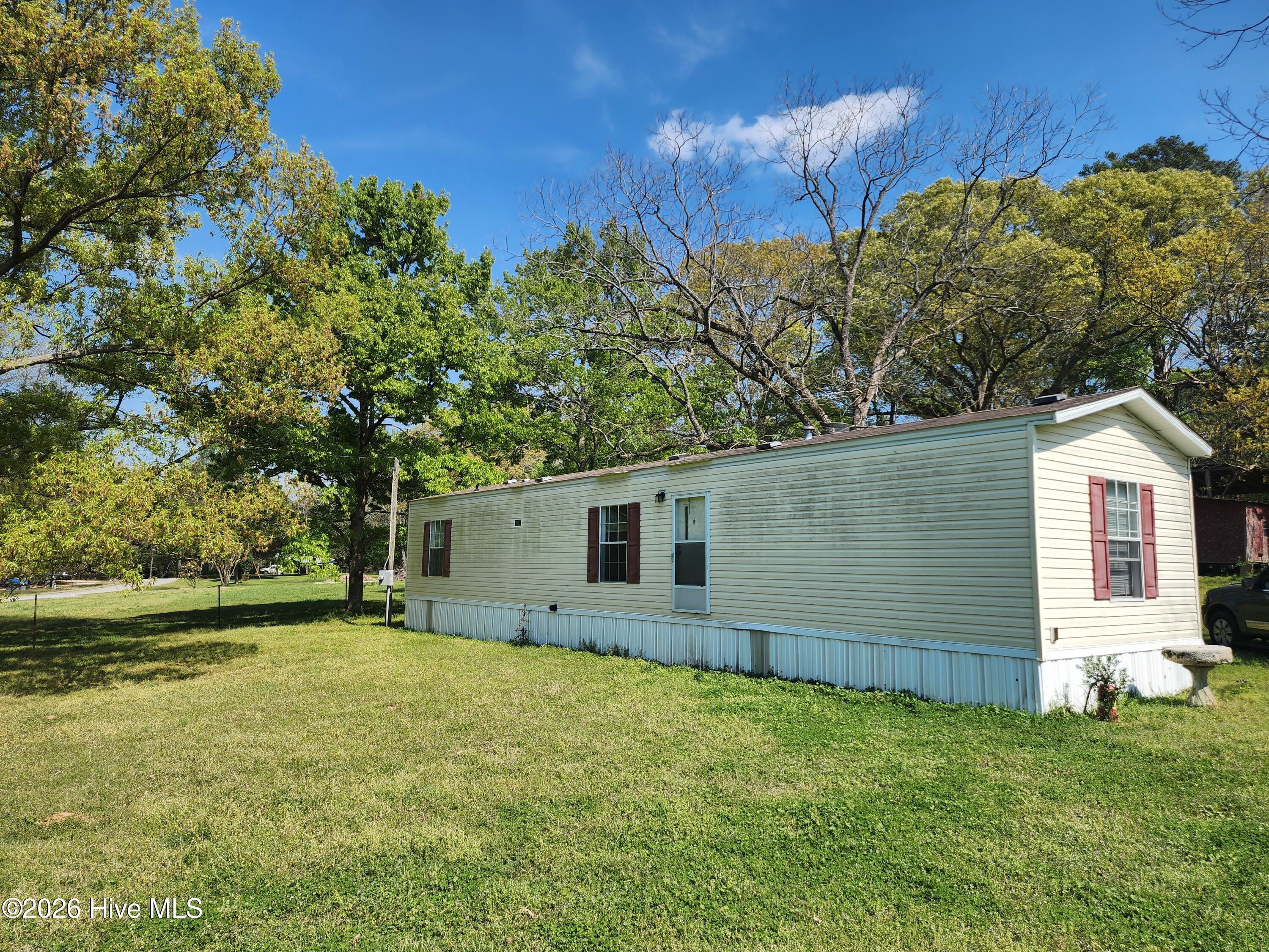 140 Maple Drive Property Photo 1