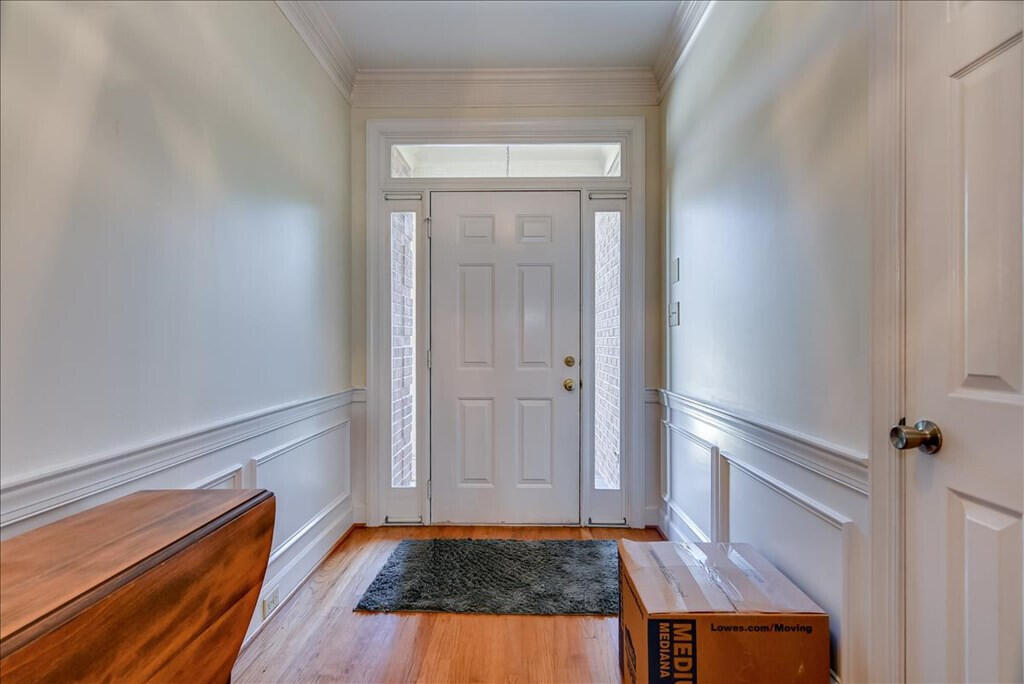 840 Park Chase Drive Property Photo 2