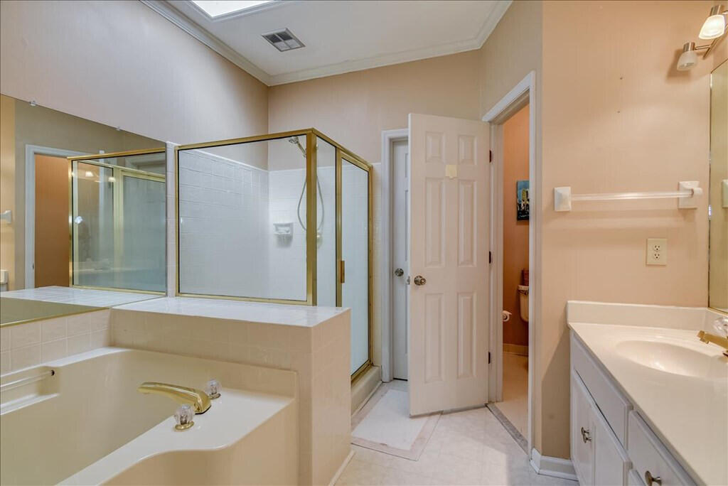 840 Park Chase Drive Property Photo 22