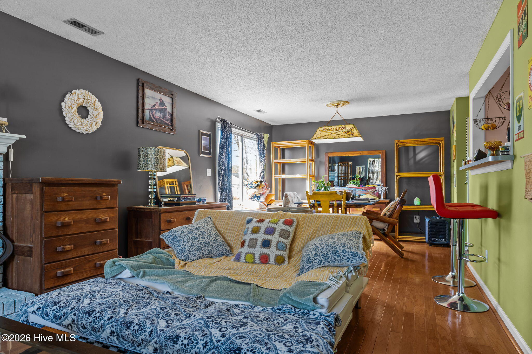 305 Tassel Court Property Photo 4