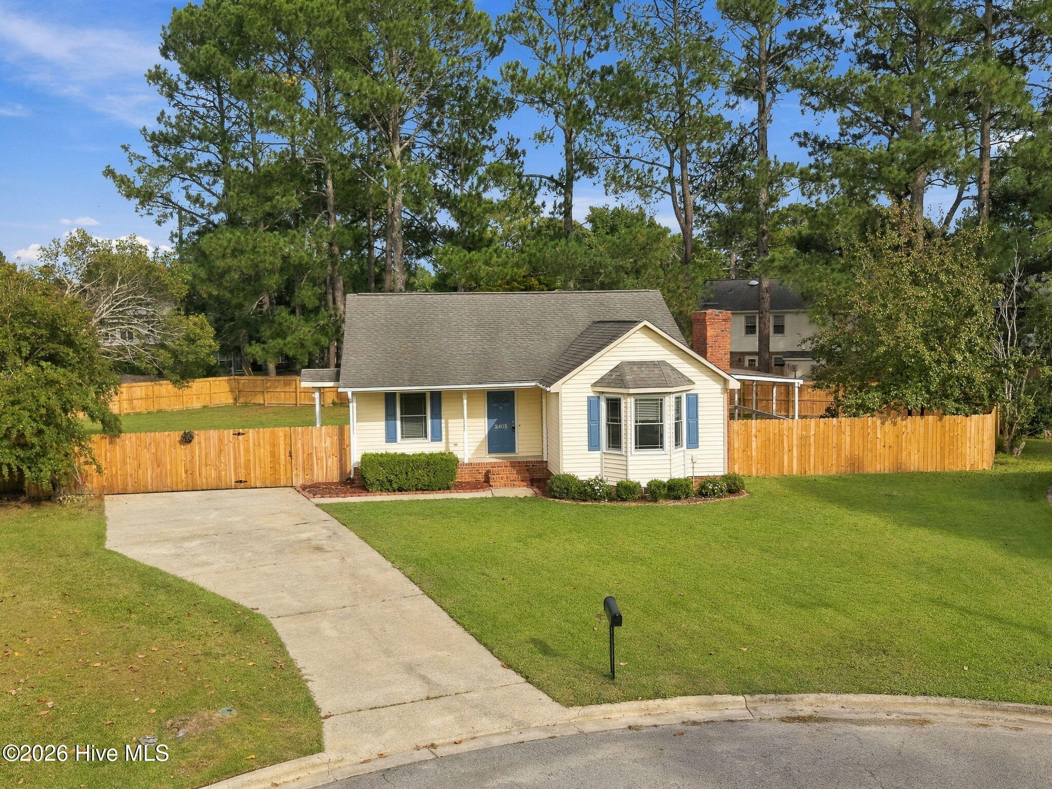 2405 Harness Court Property Photo 1