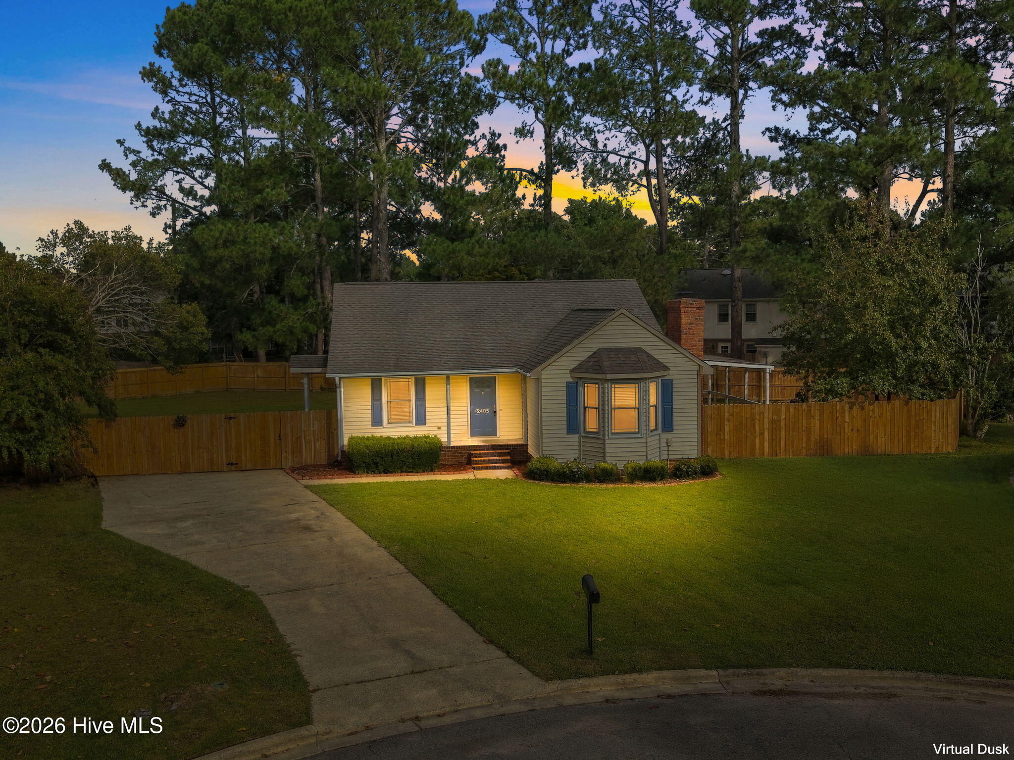 2405 Harness Court Property Photo 2