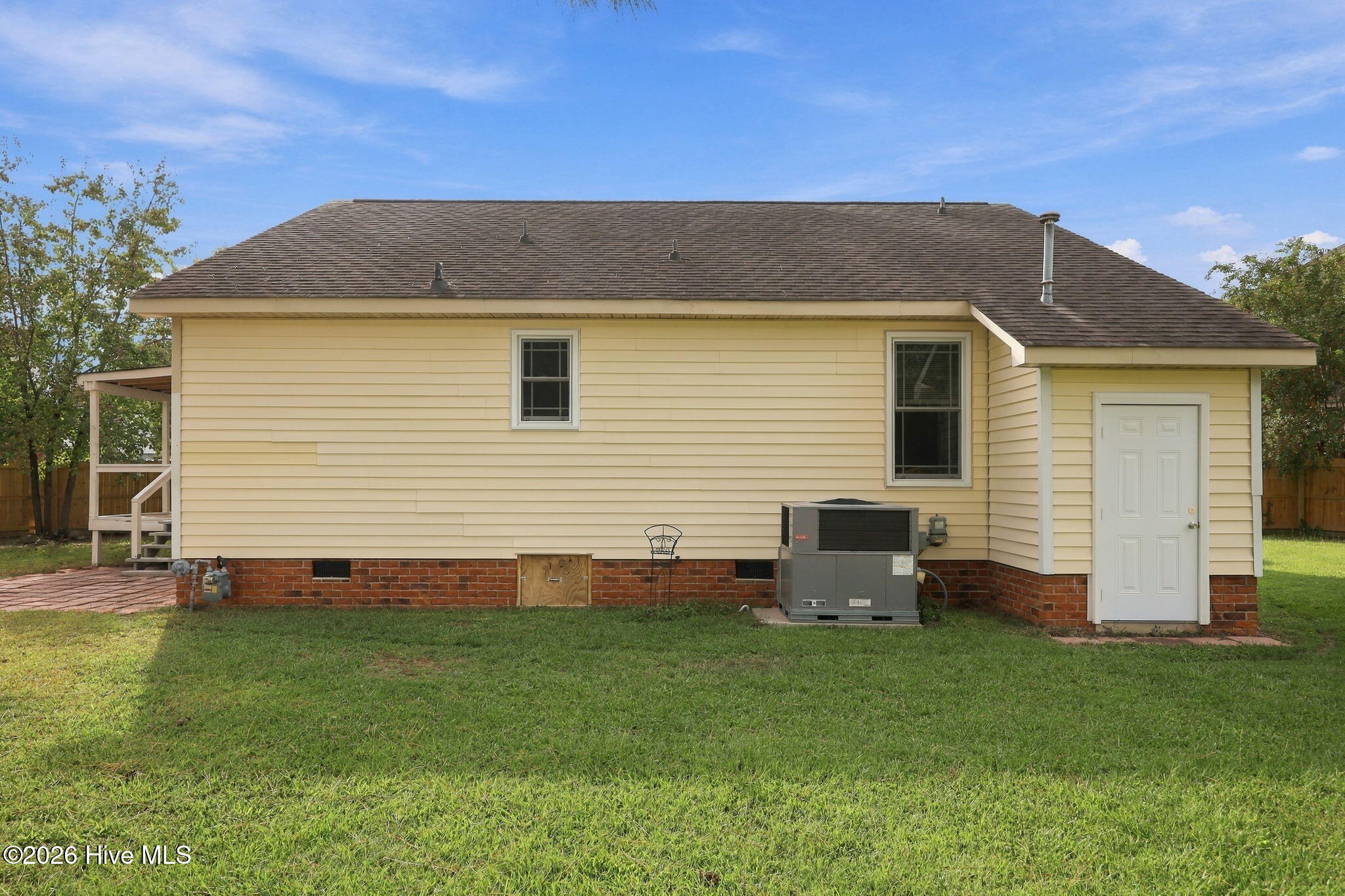2405 Harness Court Property Photo 13