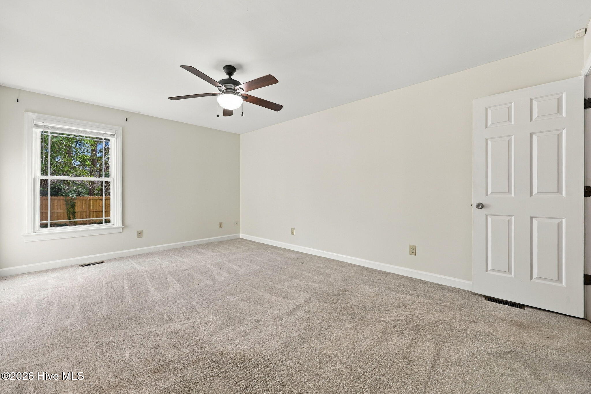 2405 Harness Court Property Photo 30