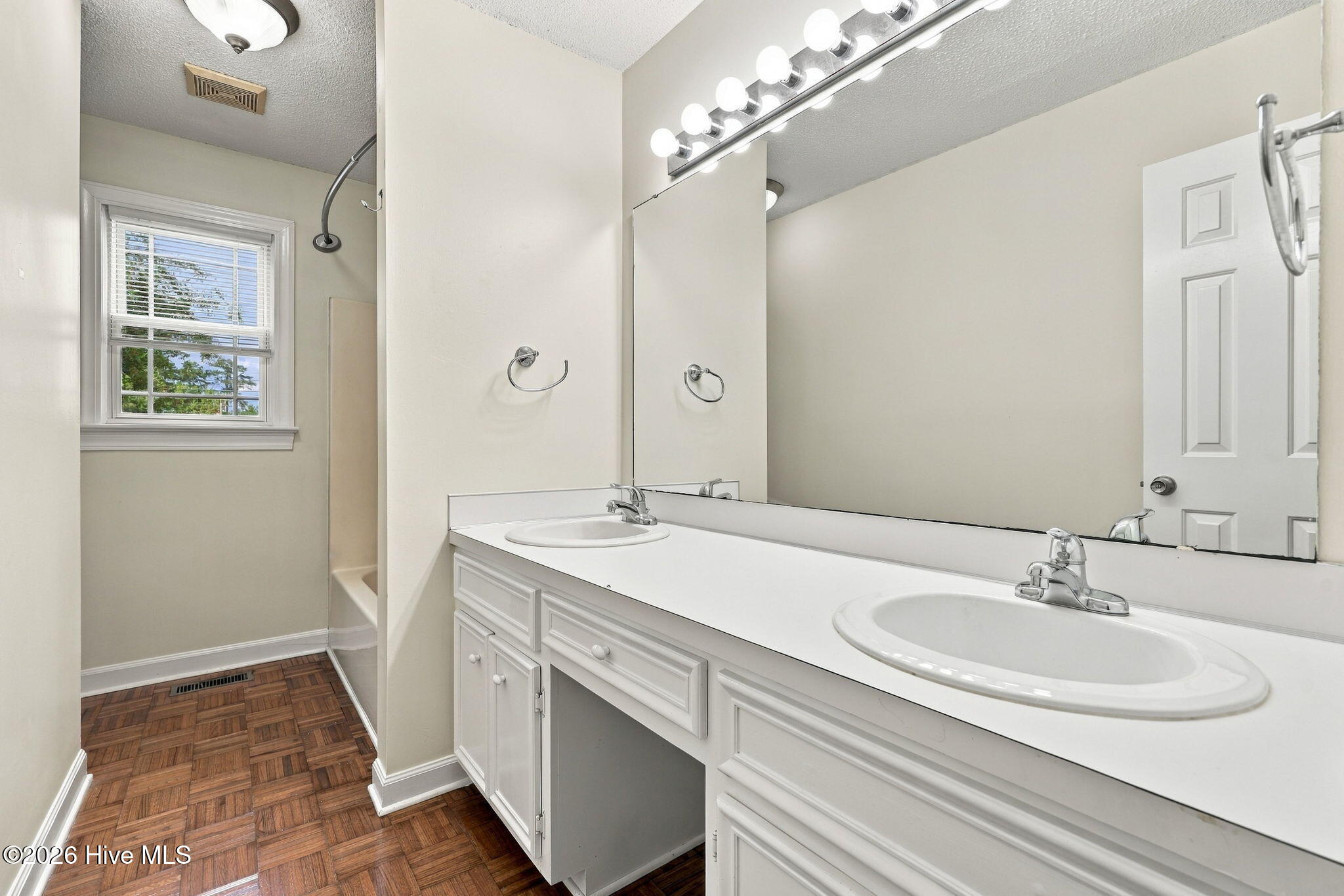 2405 Harness Court Property Photo 35