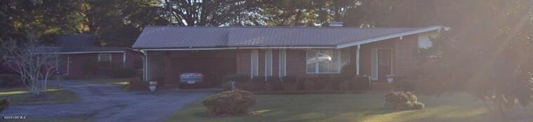 1051 Penderlea Highway Property Photo 1