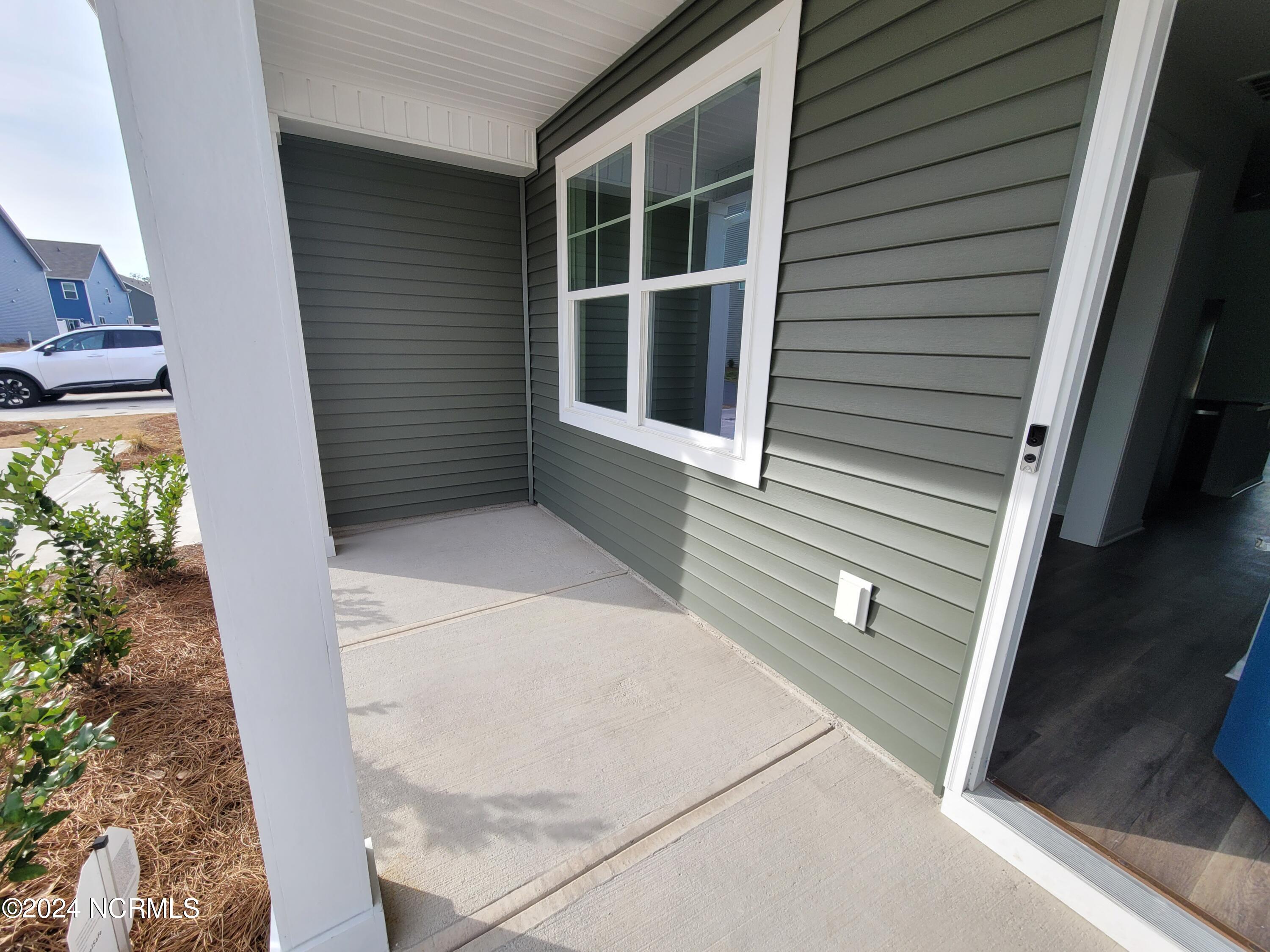 6554 Shark Tooth Trail Property Photo 3