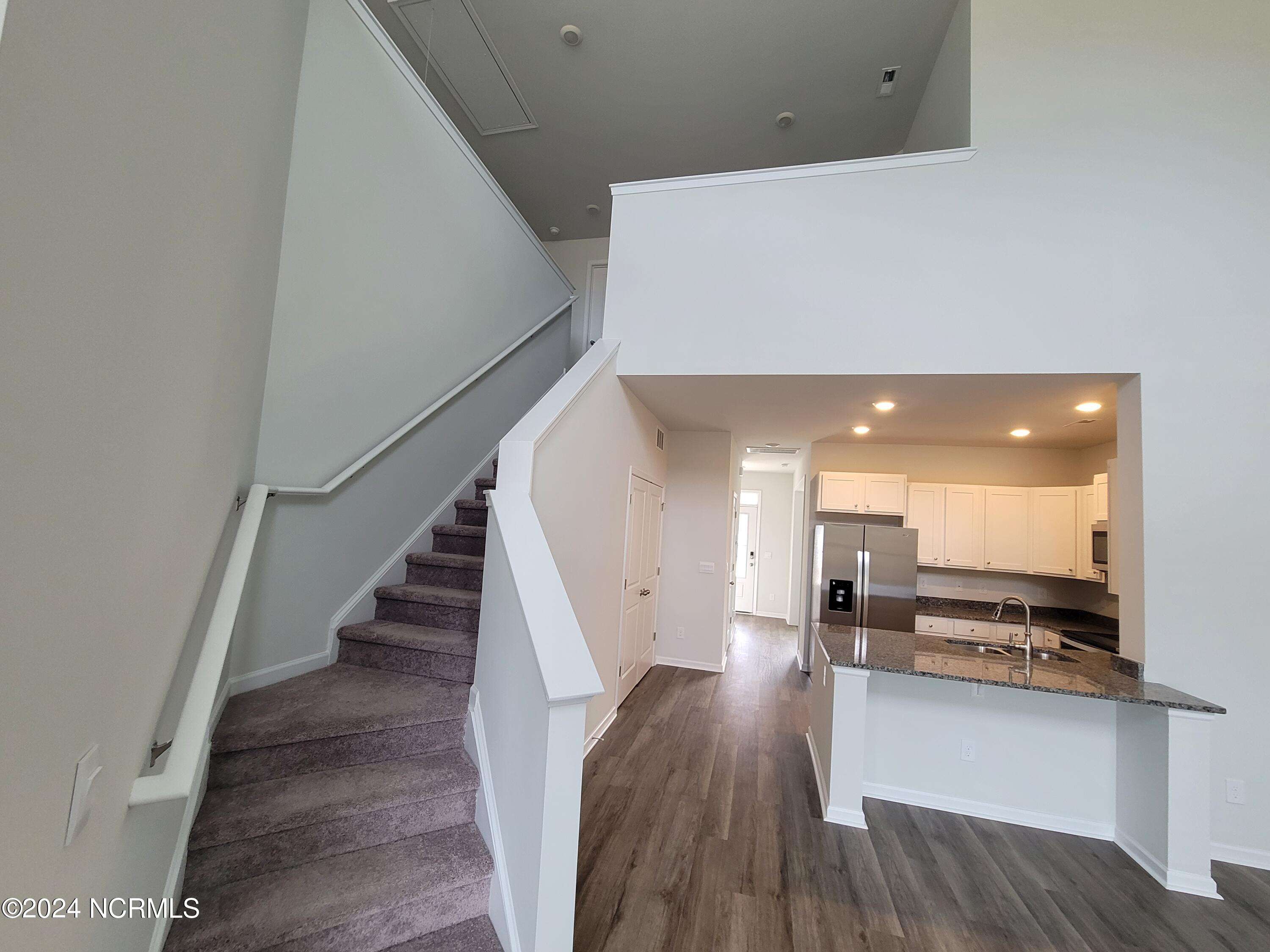 6554 Shark Tooth Trail Property Photo 5
