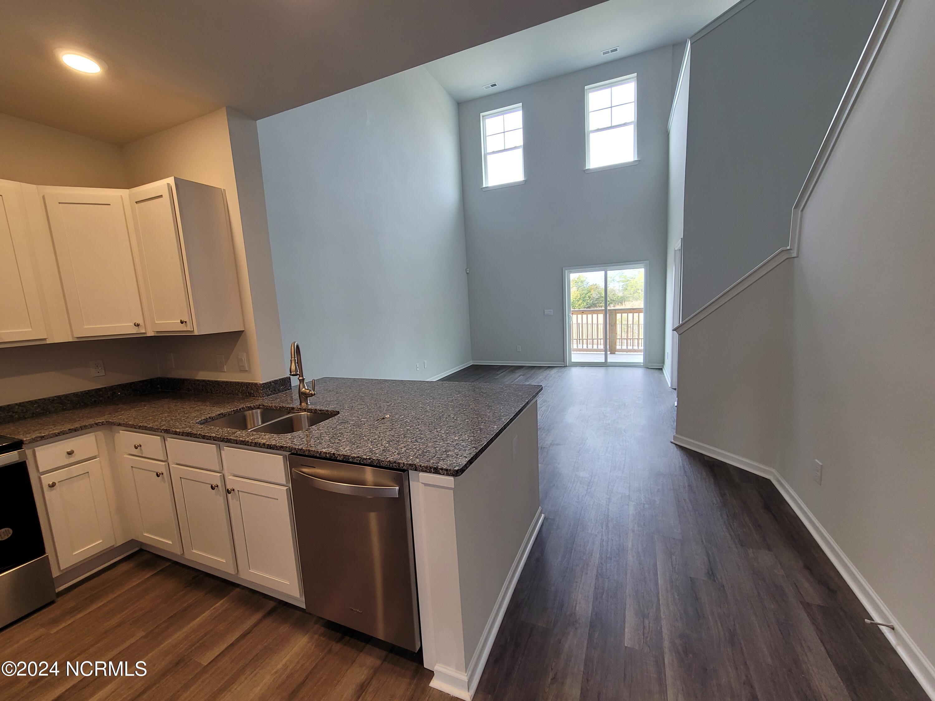 6554 Shark Tooth Trail Property Photo 10