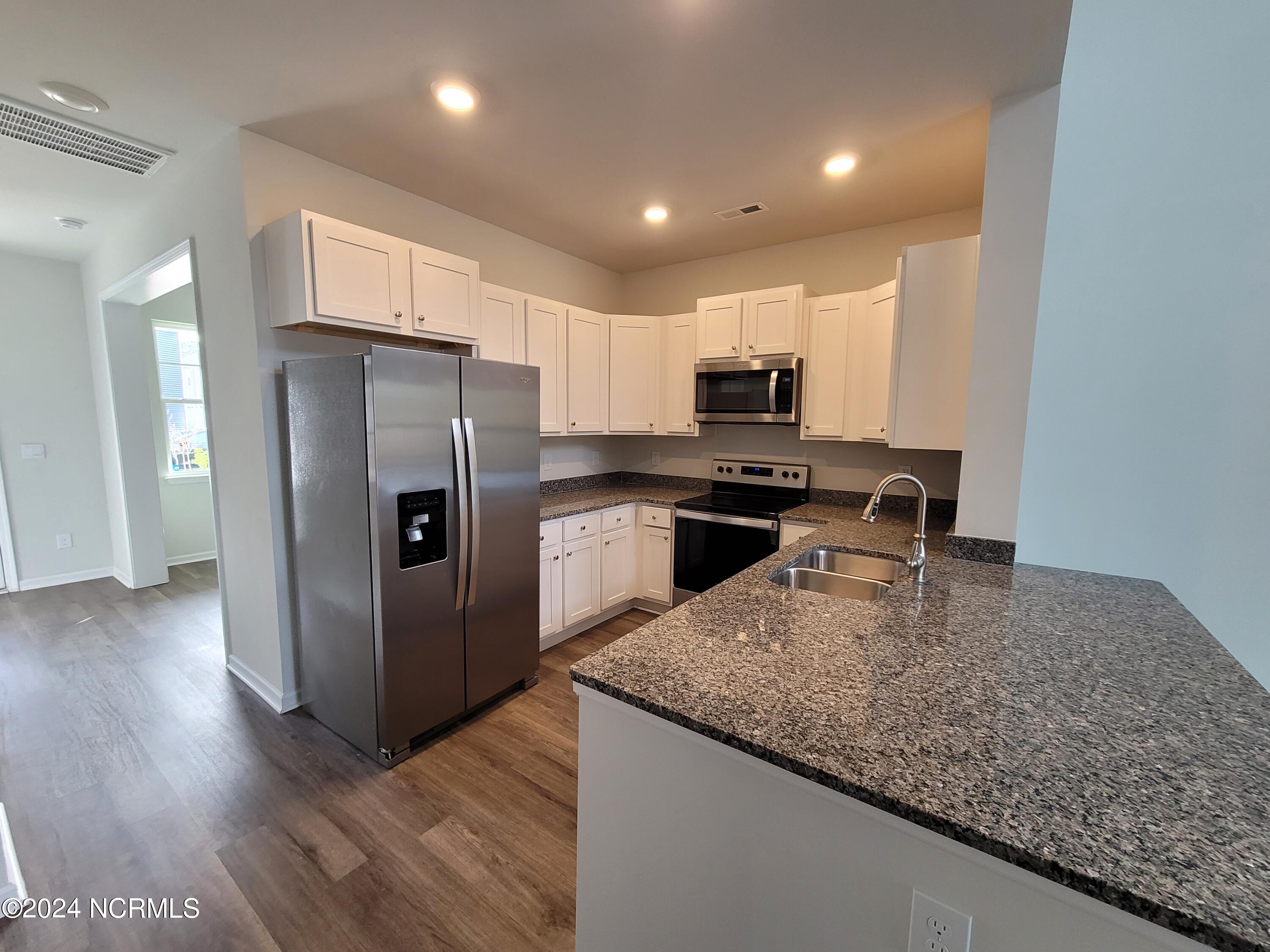6554 Shark Tooth Trail Property Photo 12