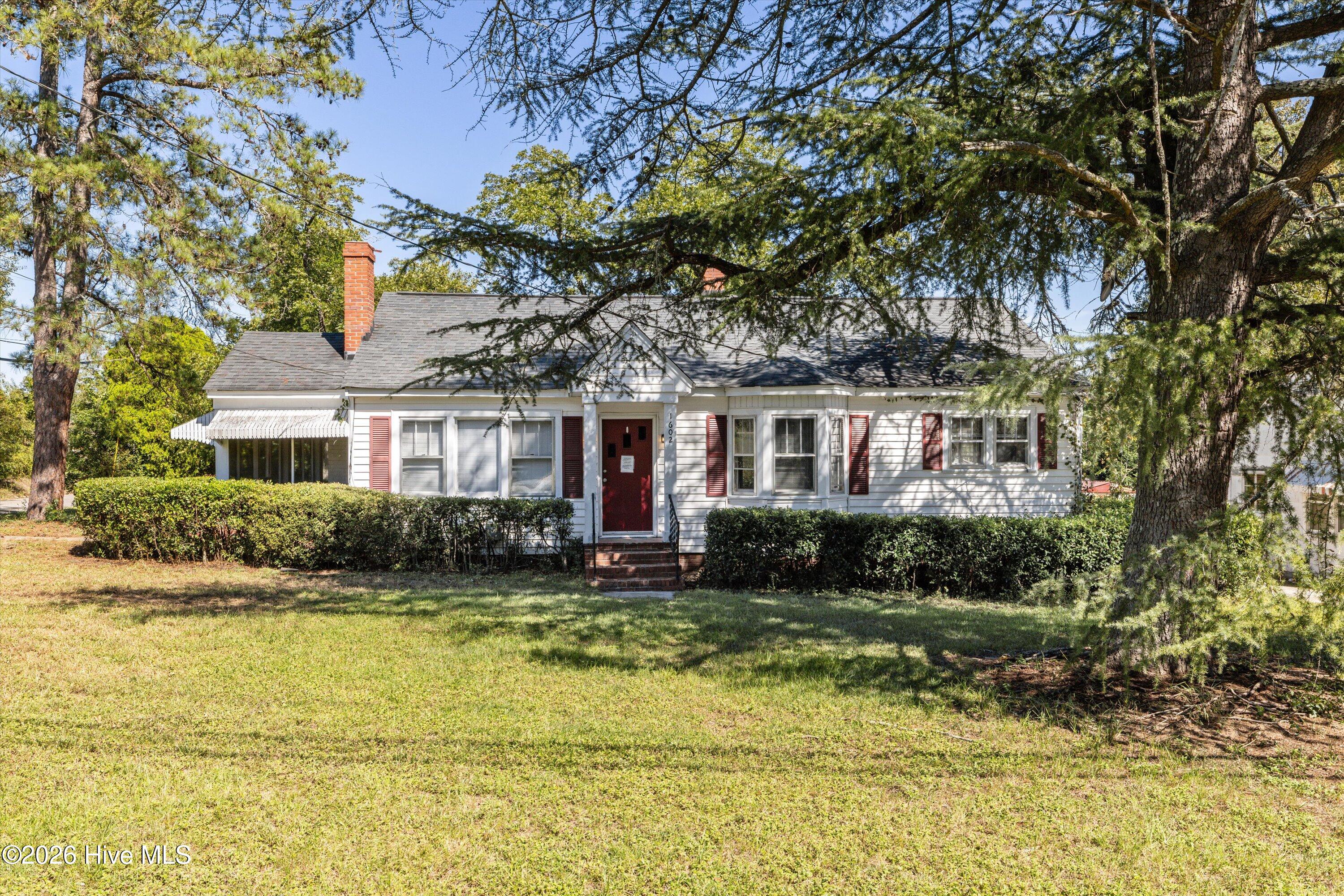 1602 Heard Avenue Property Photo 1