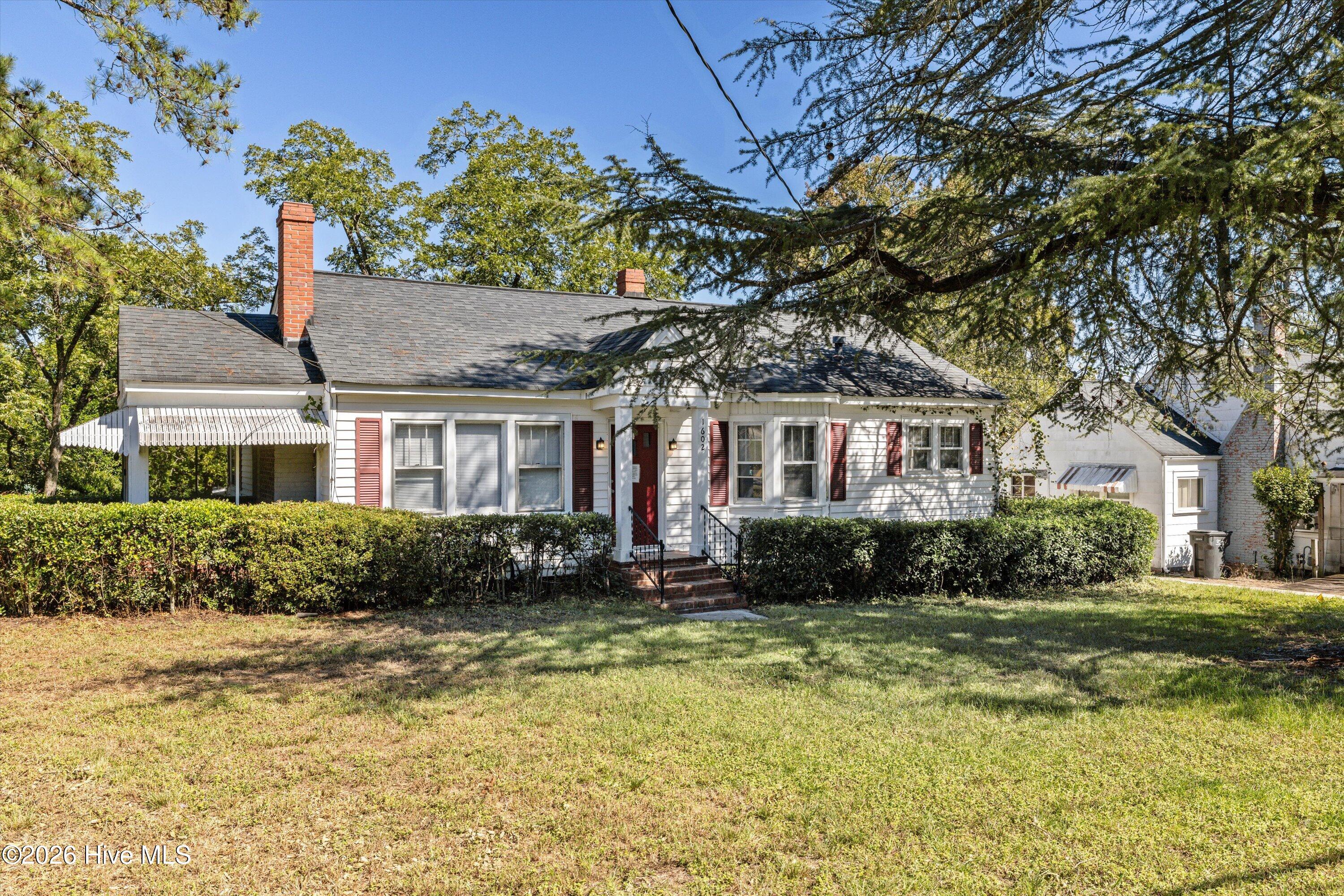1602 Heard Avenue Property Photo 2