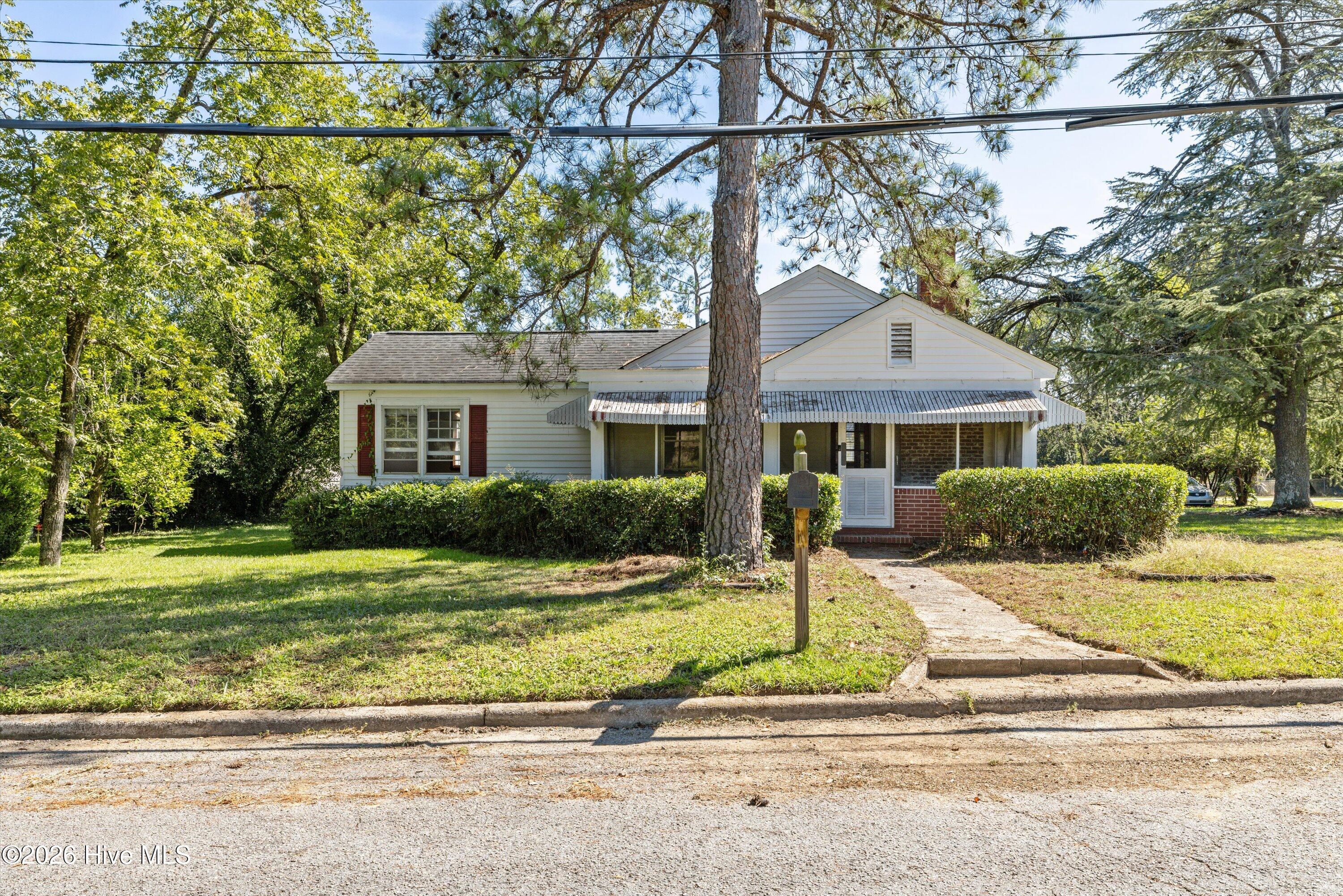 1602 Heard Avenue Property Photo 8