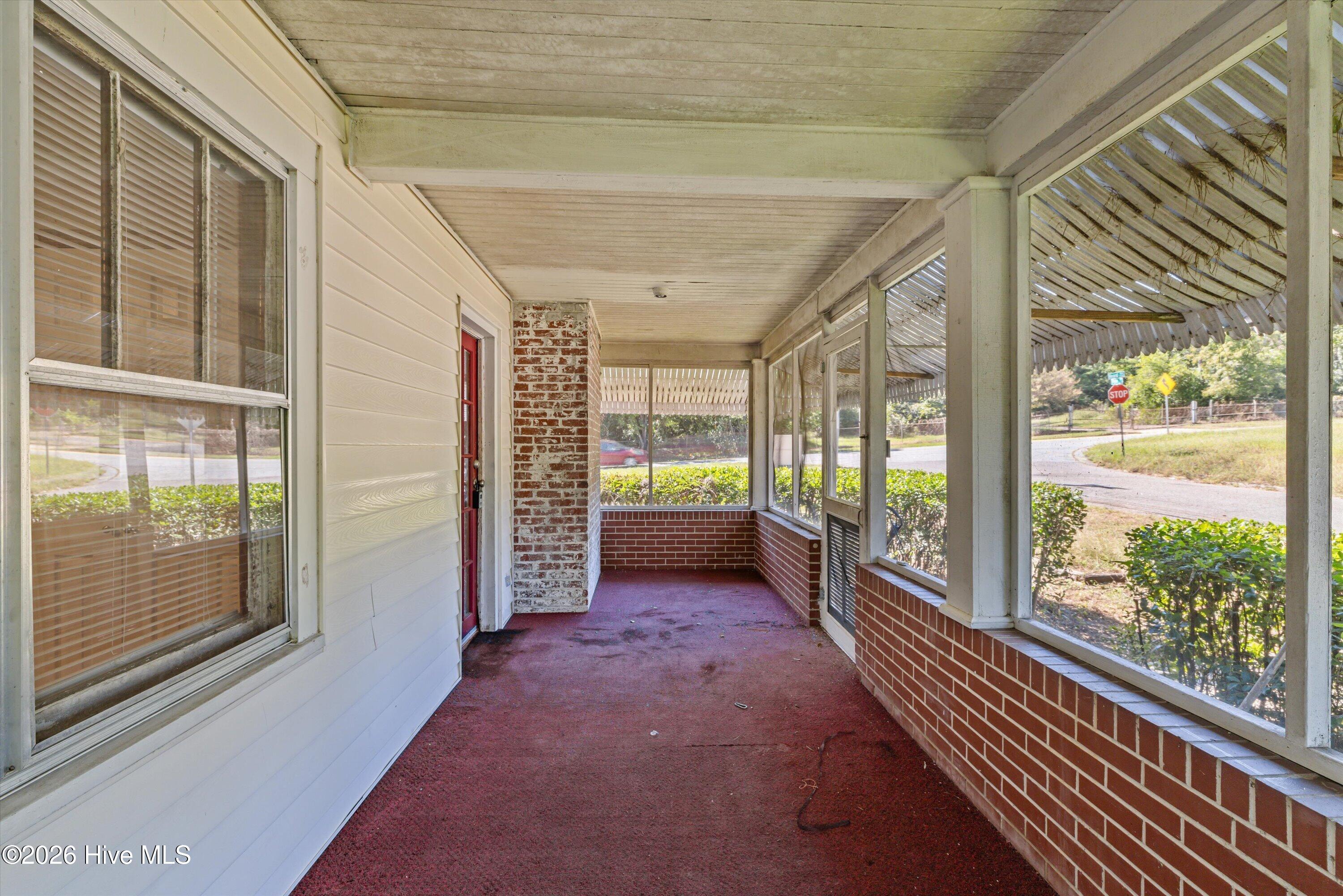 1602 Heard Avenue Property Photo 10