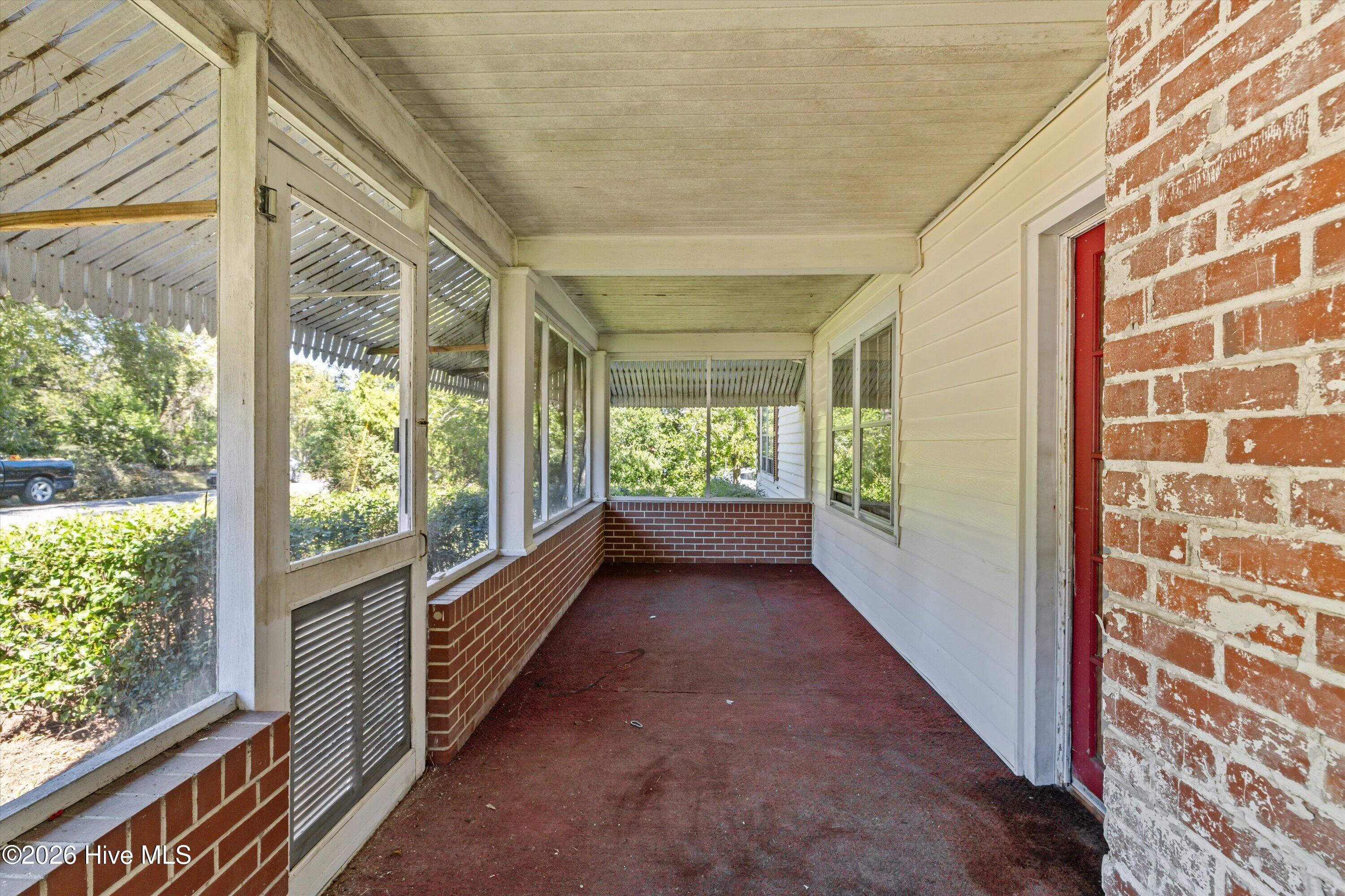 1602 Heard Avenue Property Photo 11