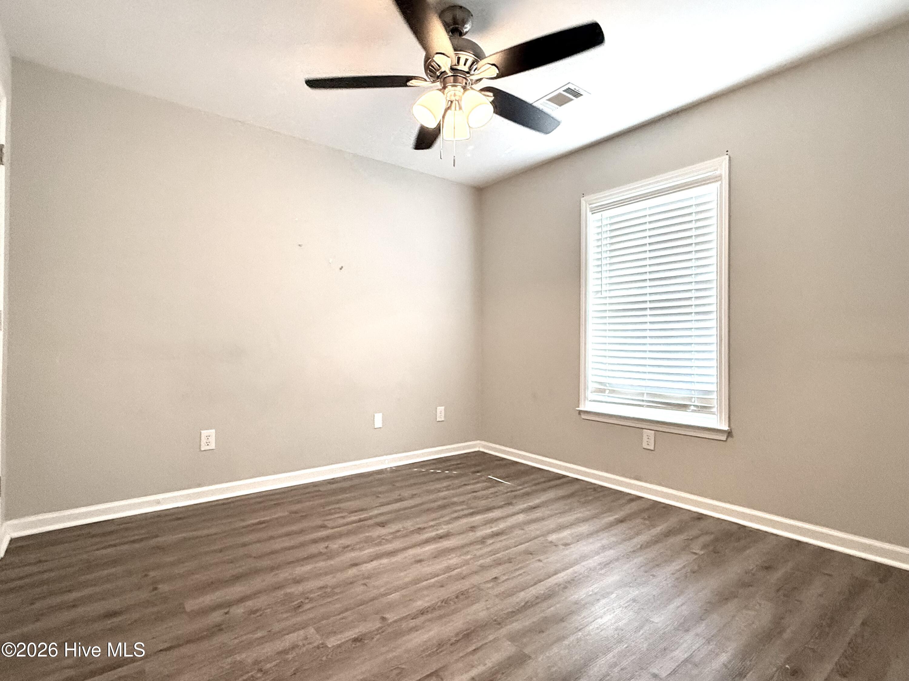 214 Evans Lake Drive Property Photo 5