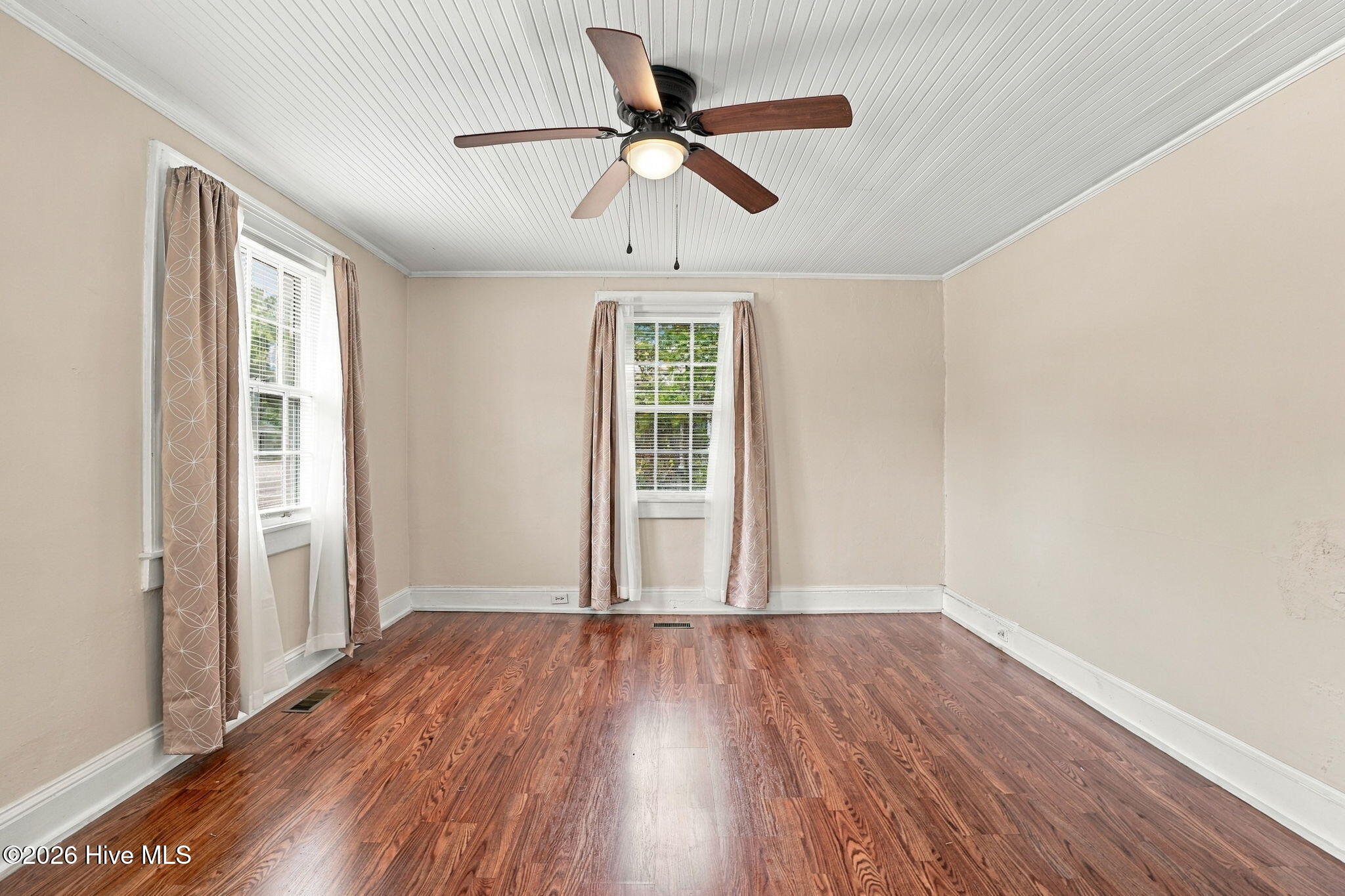 9349 Main Street Property Photo 8