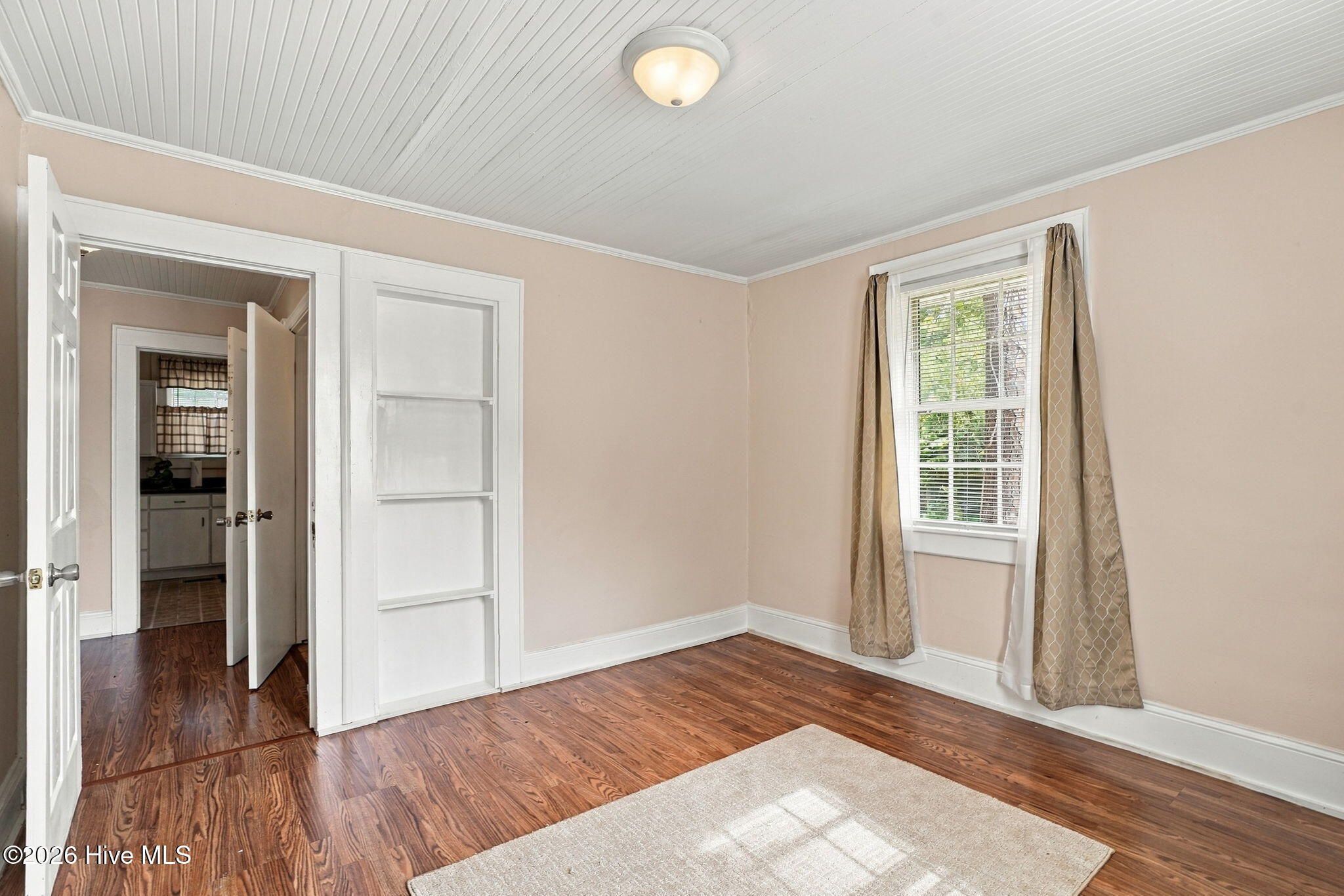 9349 Main Street Property Photo 15