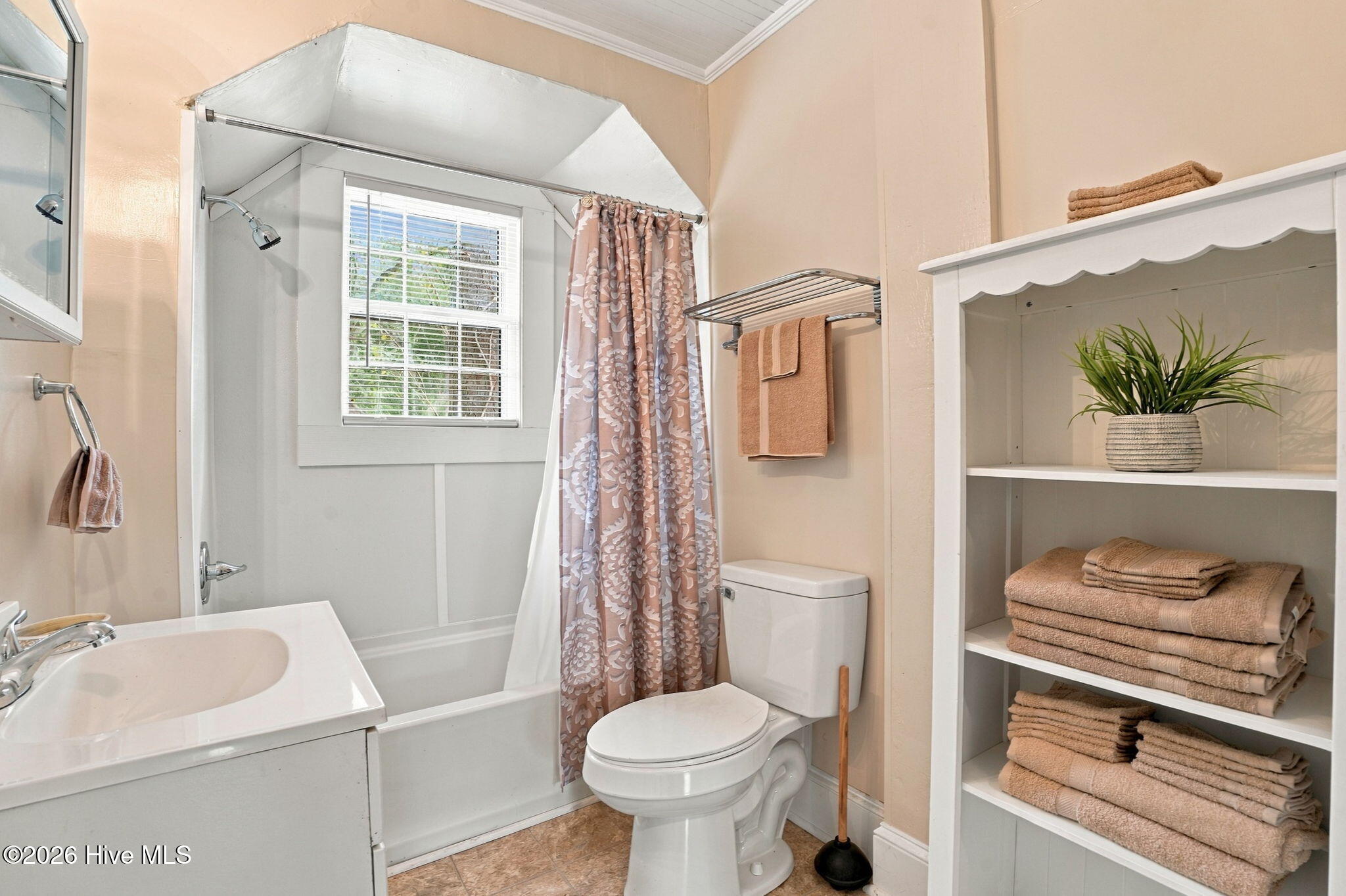 9349 Main Street Property Photo 17