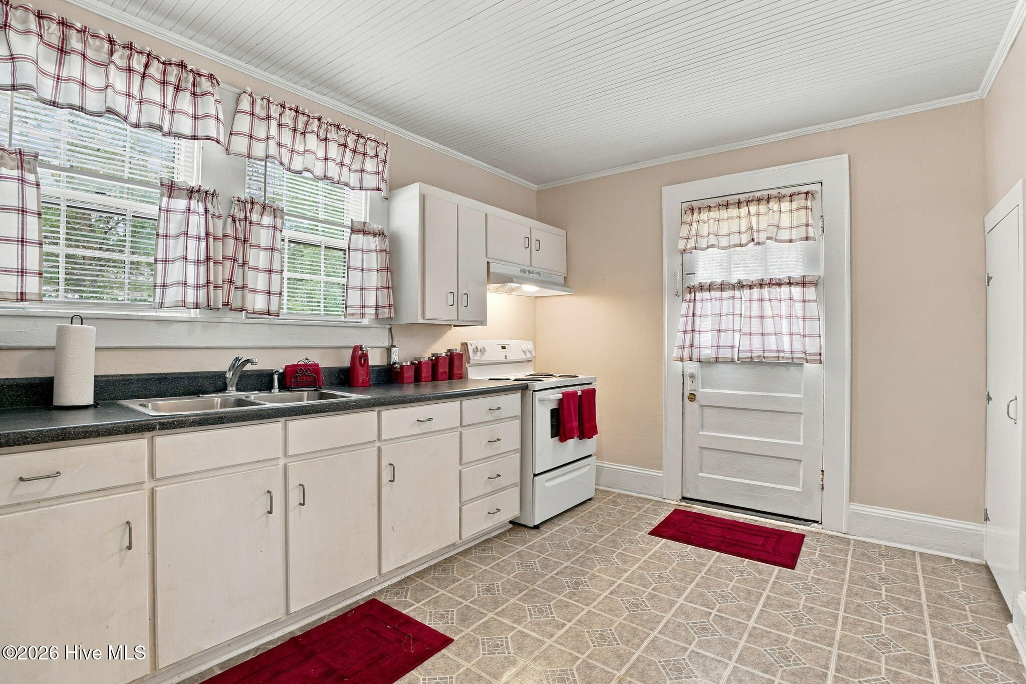 9349 Main Street Property Photo 18