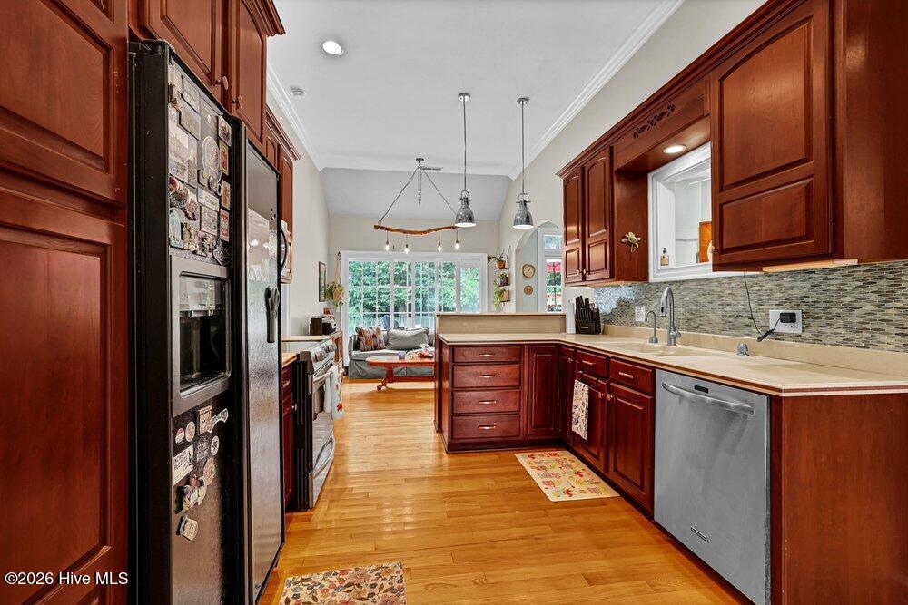 111 Wyndham Way Property Photo 19