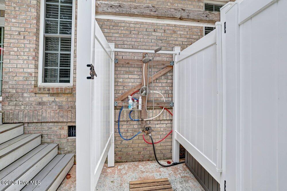111 Wyndham Way Property Photo 53