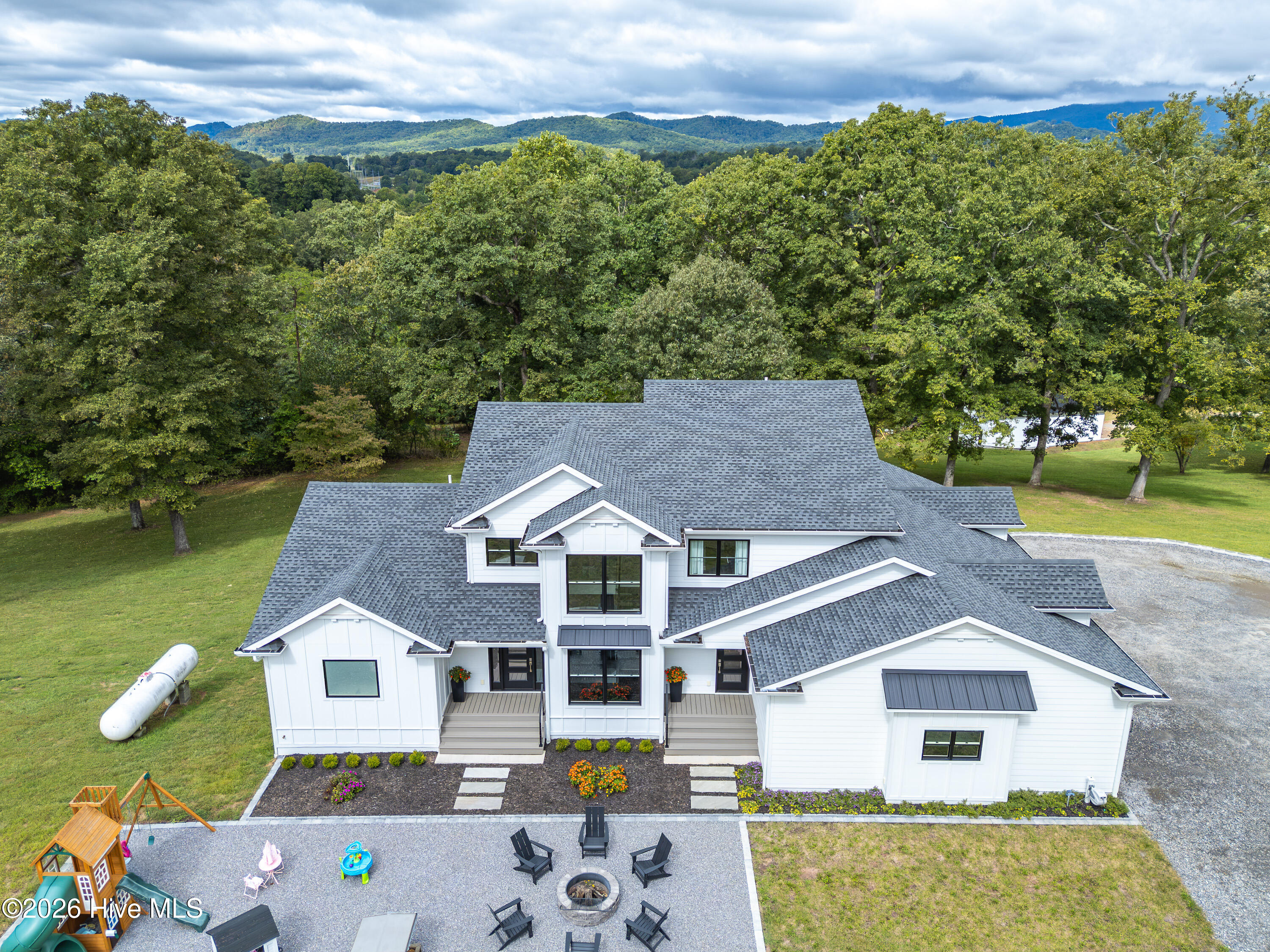 300 Sherwood Forest Drive Property Photo