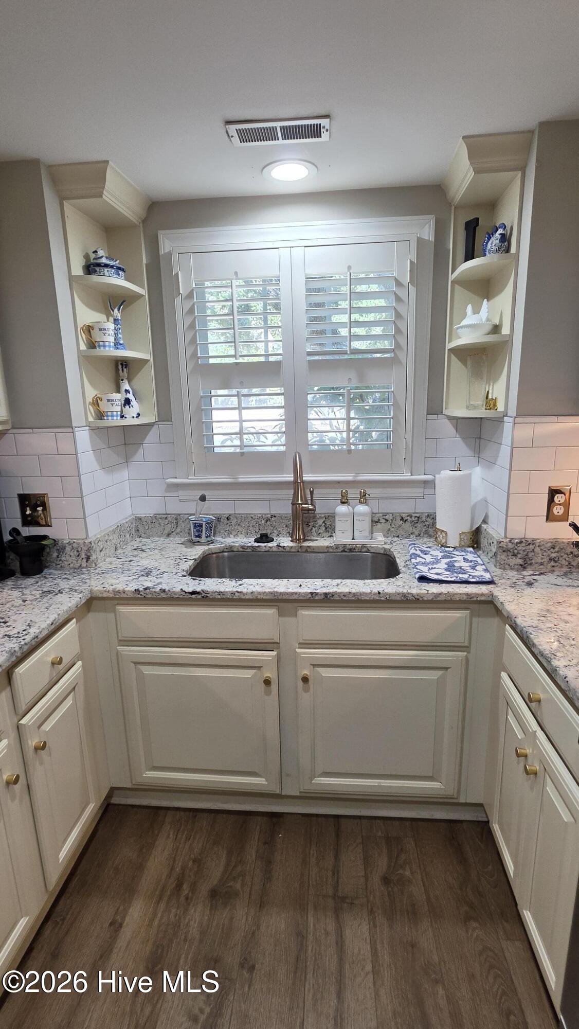 1310 Ann Street Property Photo 15