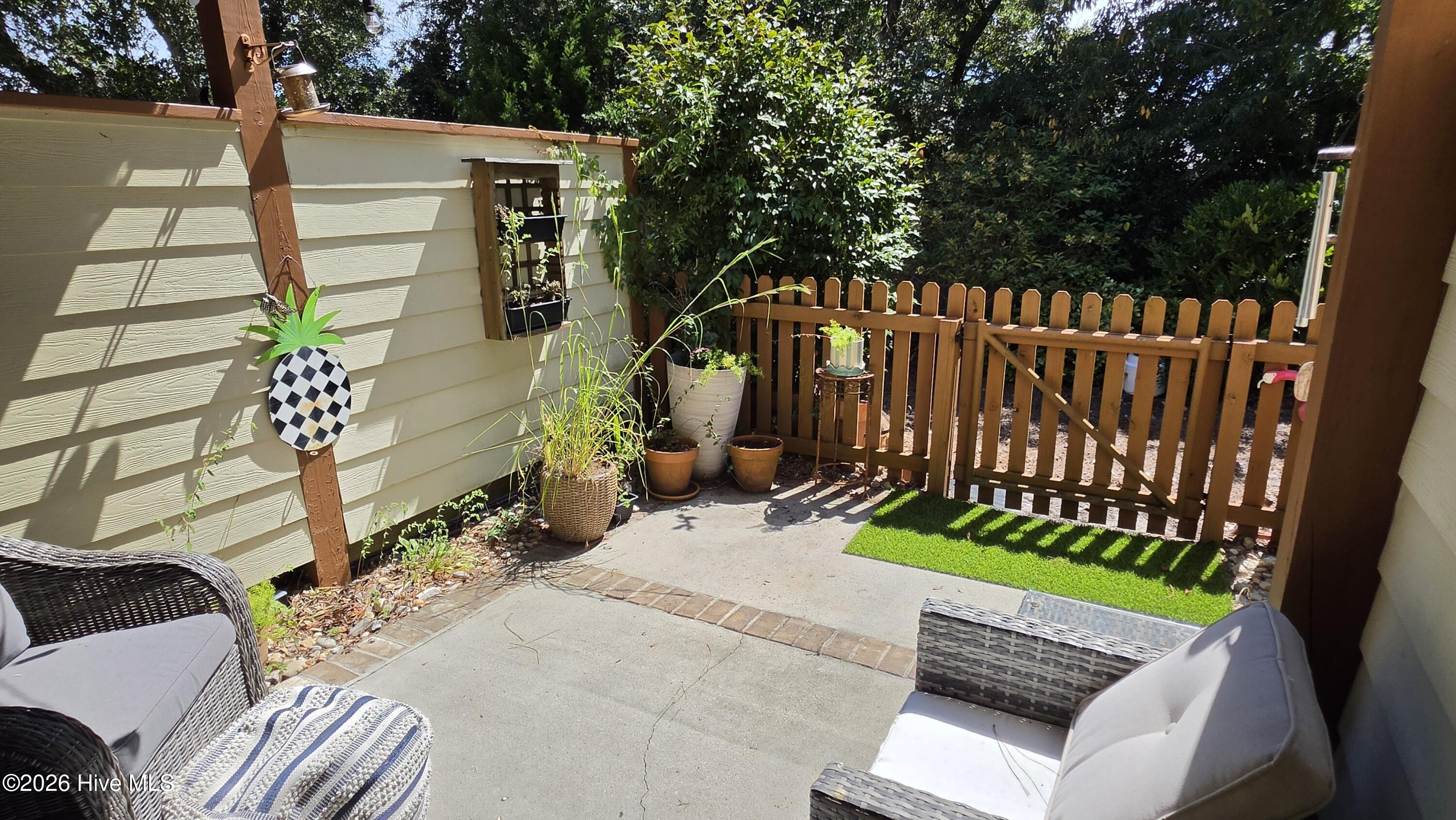 1310 Ann Street Property Photo 22