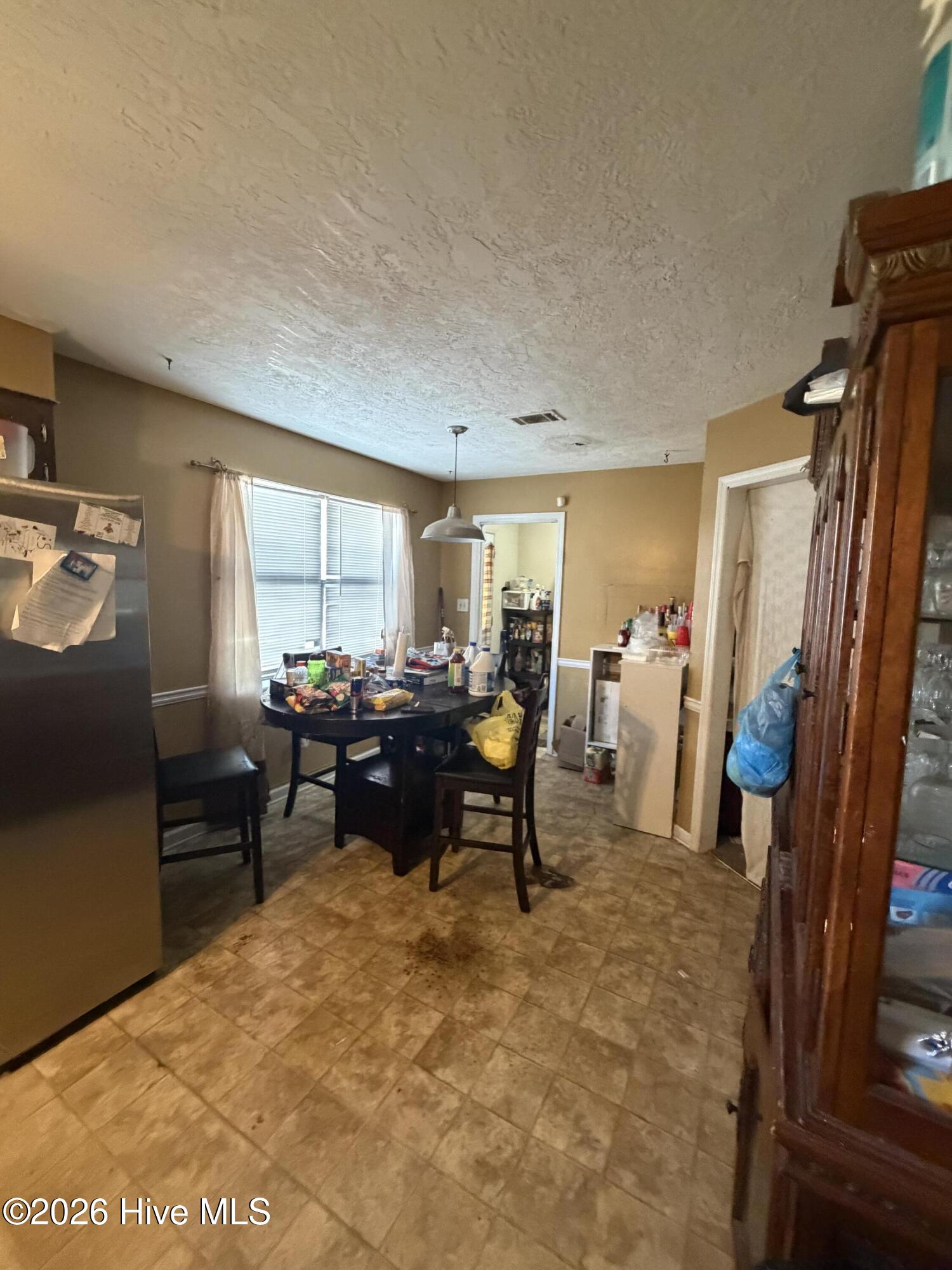 2163 Faircrest Avenue Property Photo 9