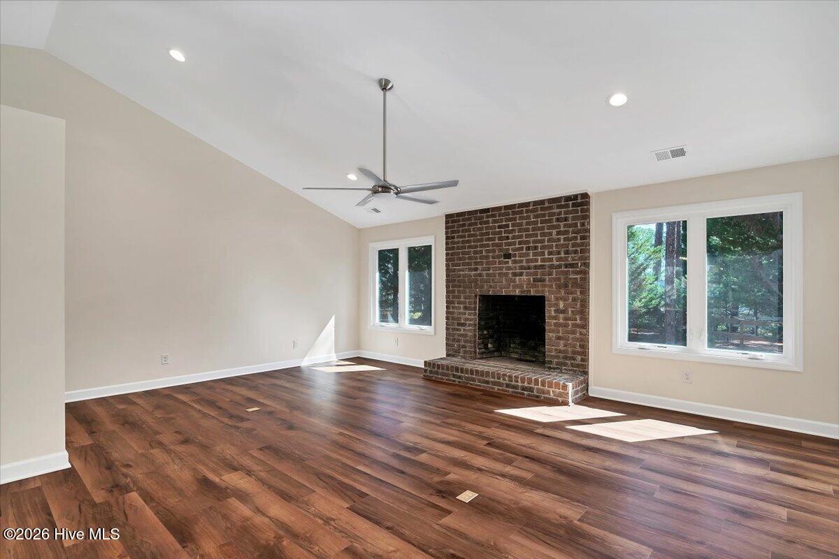 10 Catalpa Lane N Property Photo 12