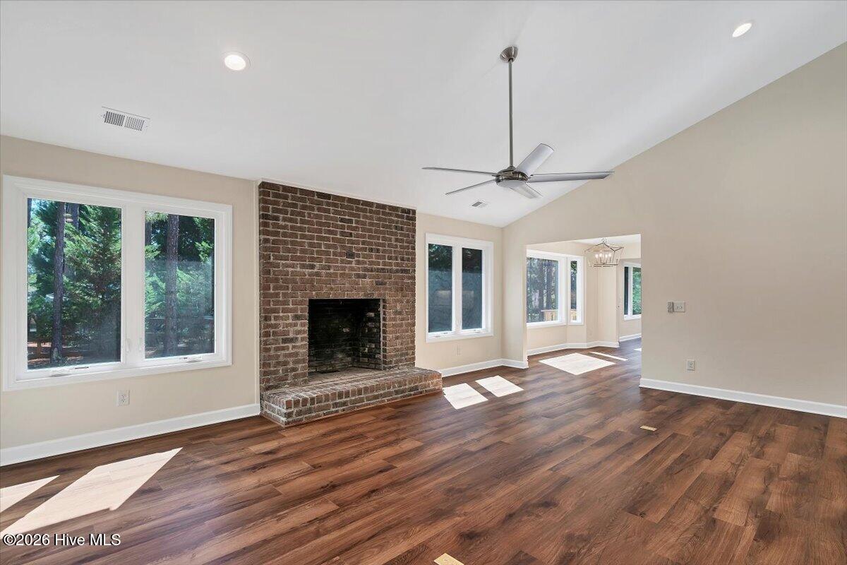 10 Catalpa Lane N Property Photo 13