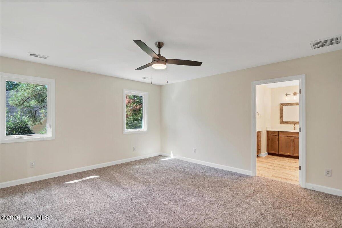 10 Catalpa Lane N Property Photo 28