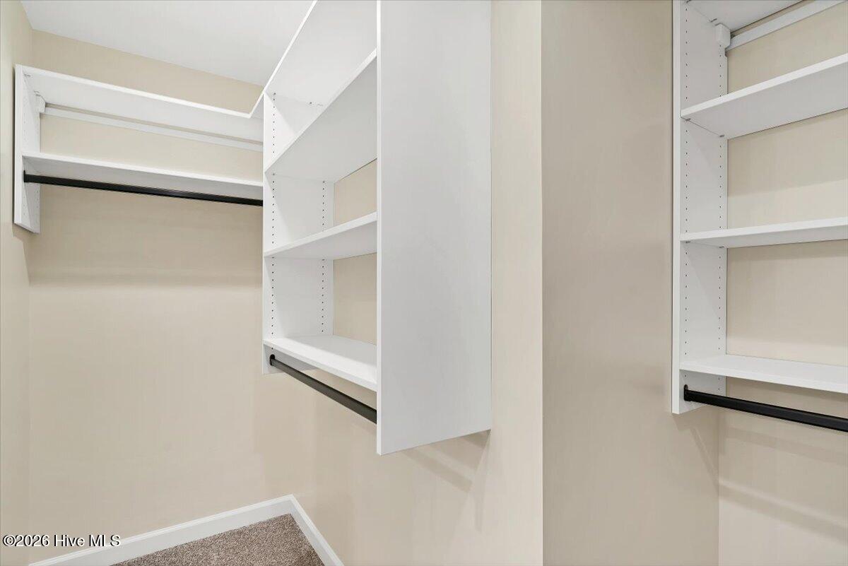 10 Catalpa Lane N Property Photo 33
