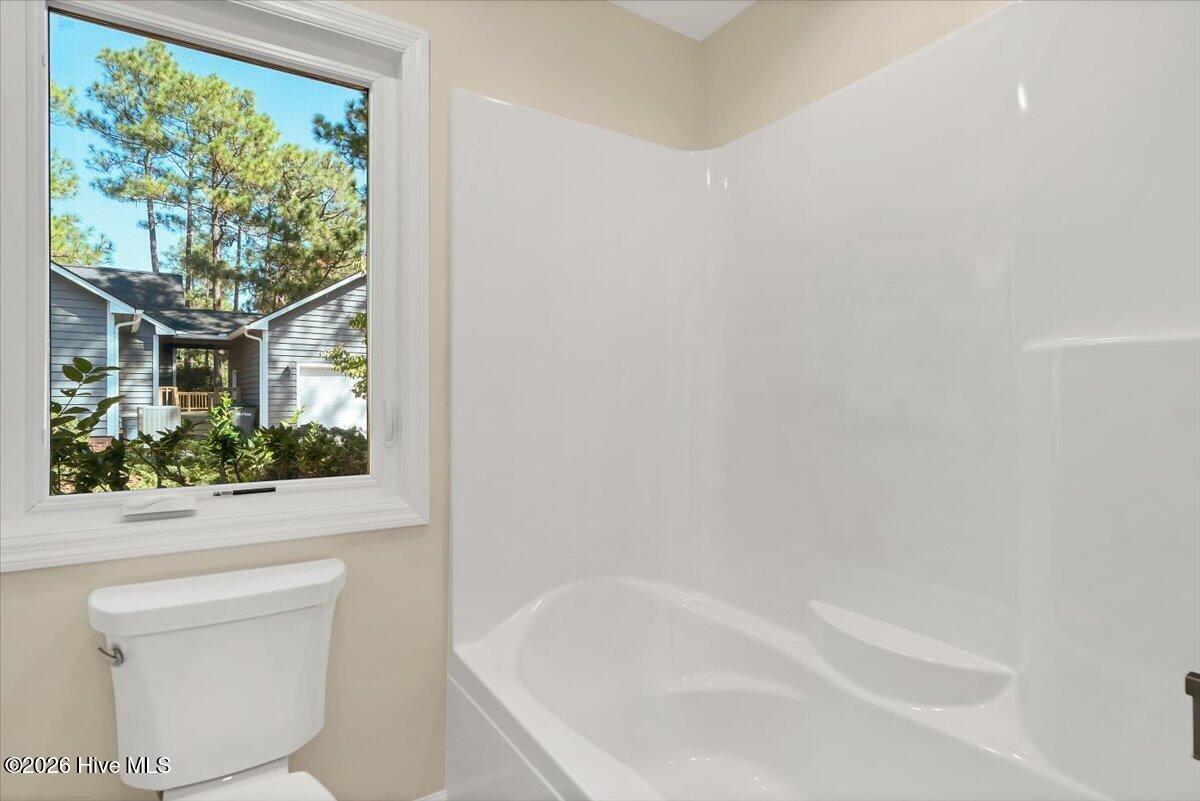 10 Catalpa Lane N Property Photo 42