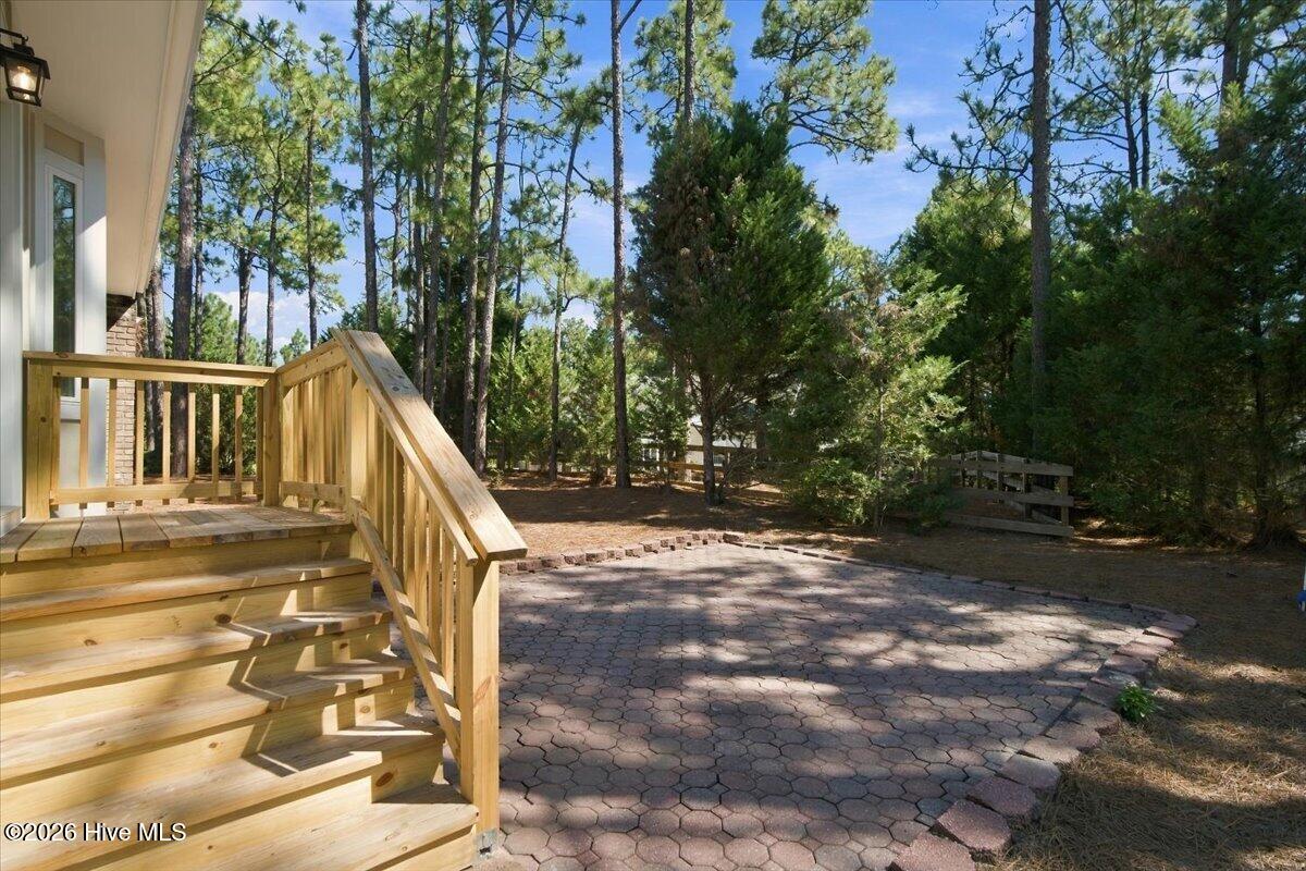 10 Catalpa Lane N Property Photo 47