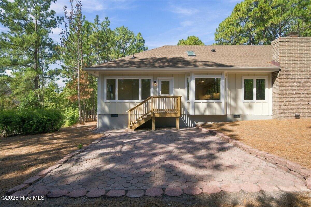 10 Catalpa Lane N Property Photo 48
